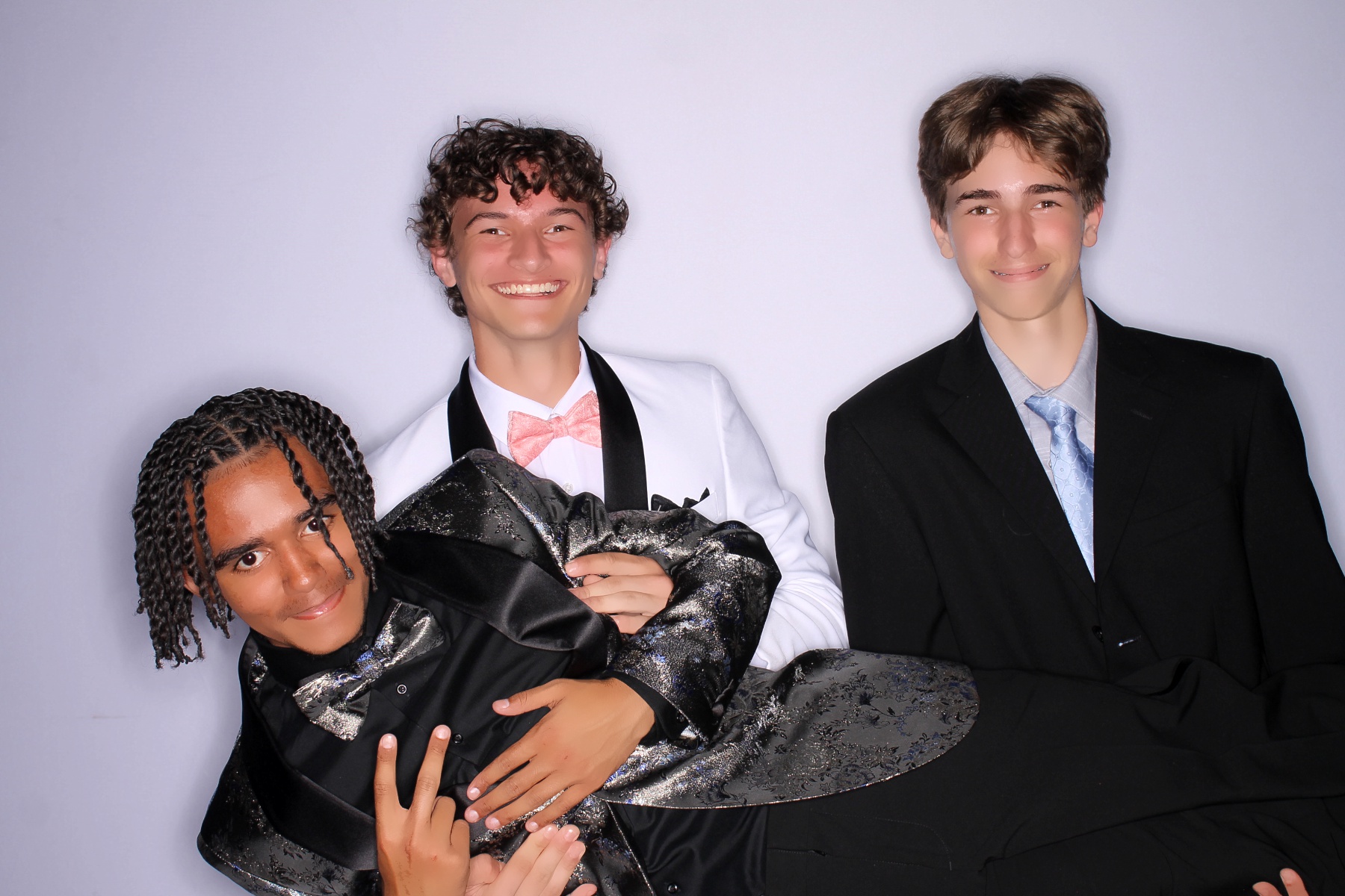 TWHS Prom 2026 | View more photos from the event at gallery.photoboothcincy.com/u/PhotoBoothCincy/TWHS-Prom-2026