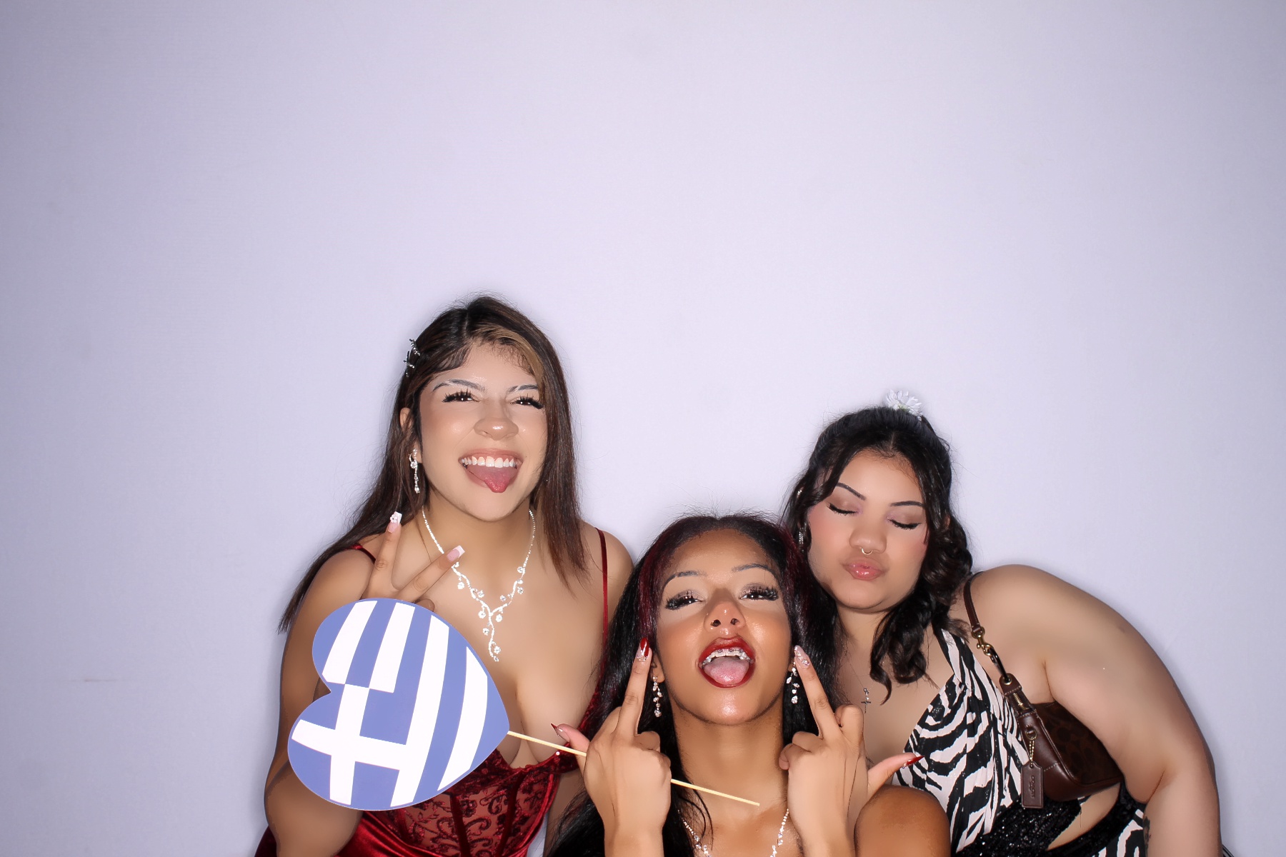 TWHS Prom 2026 | View more photos from the event at gallery.photoboothcincy.com/u/PhotoBoothCincy/TWHS-Prom-2026
