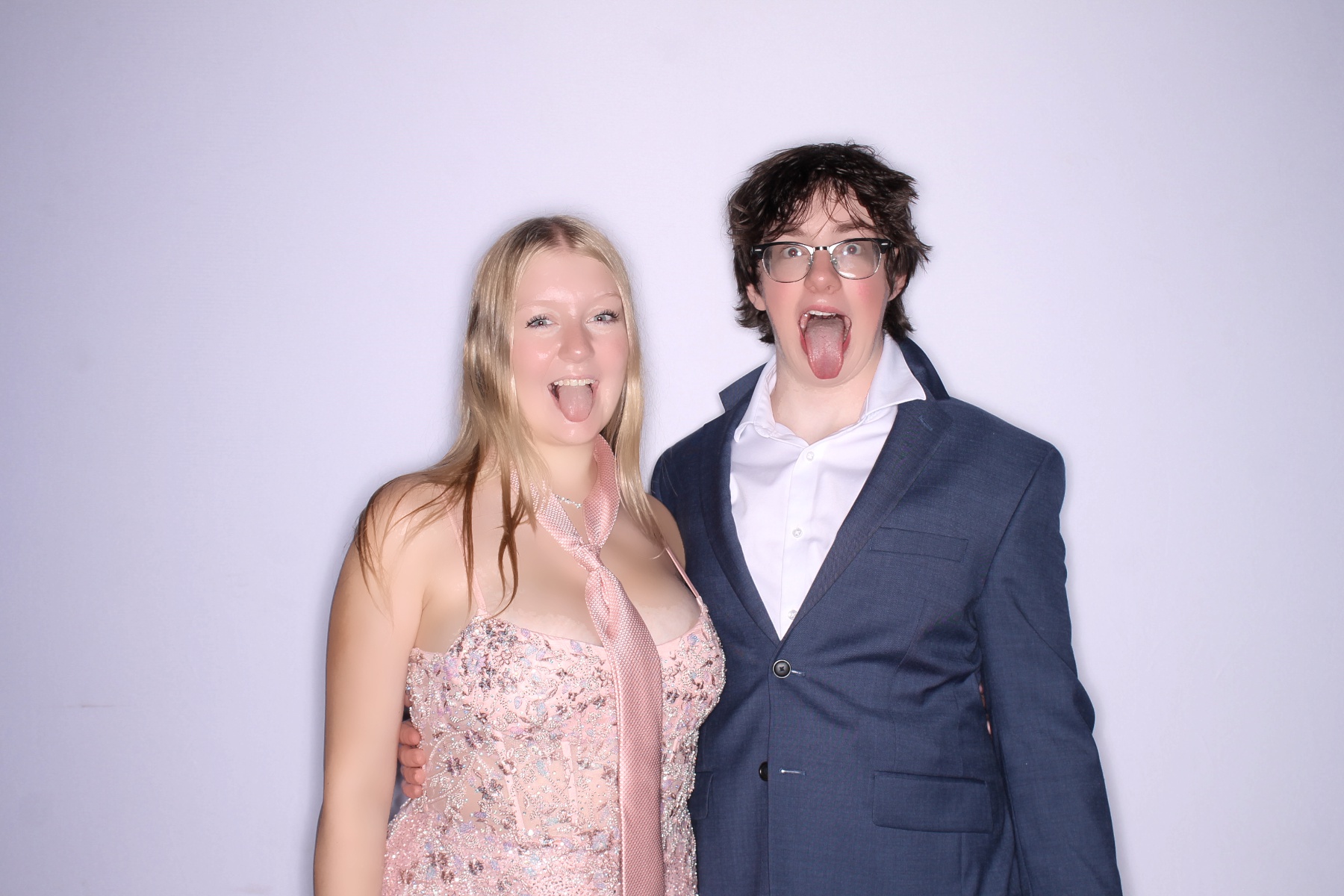 TWHS Prom 2026 | View more photos from the event at gallery.photoboothcincy.com/u/PhotoBoothCincy/TWHS-Prom-2026