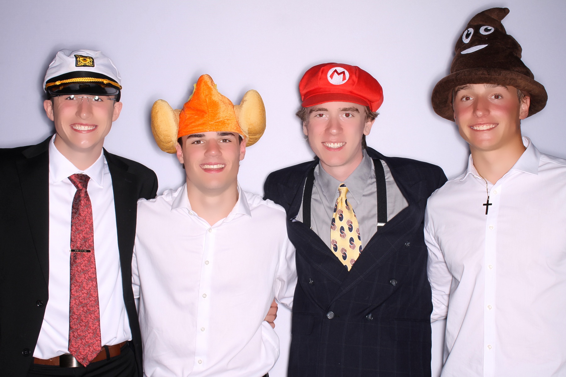 TWHS Prom 2026 | View more photos from the event at gallery.photoboothcincy.com/u/PhotoBoothCincy/TWHS-Prom-2026