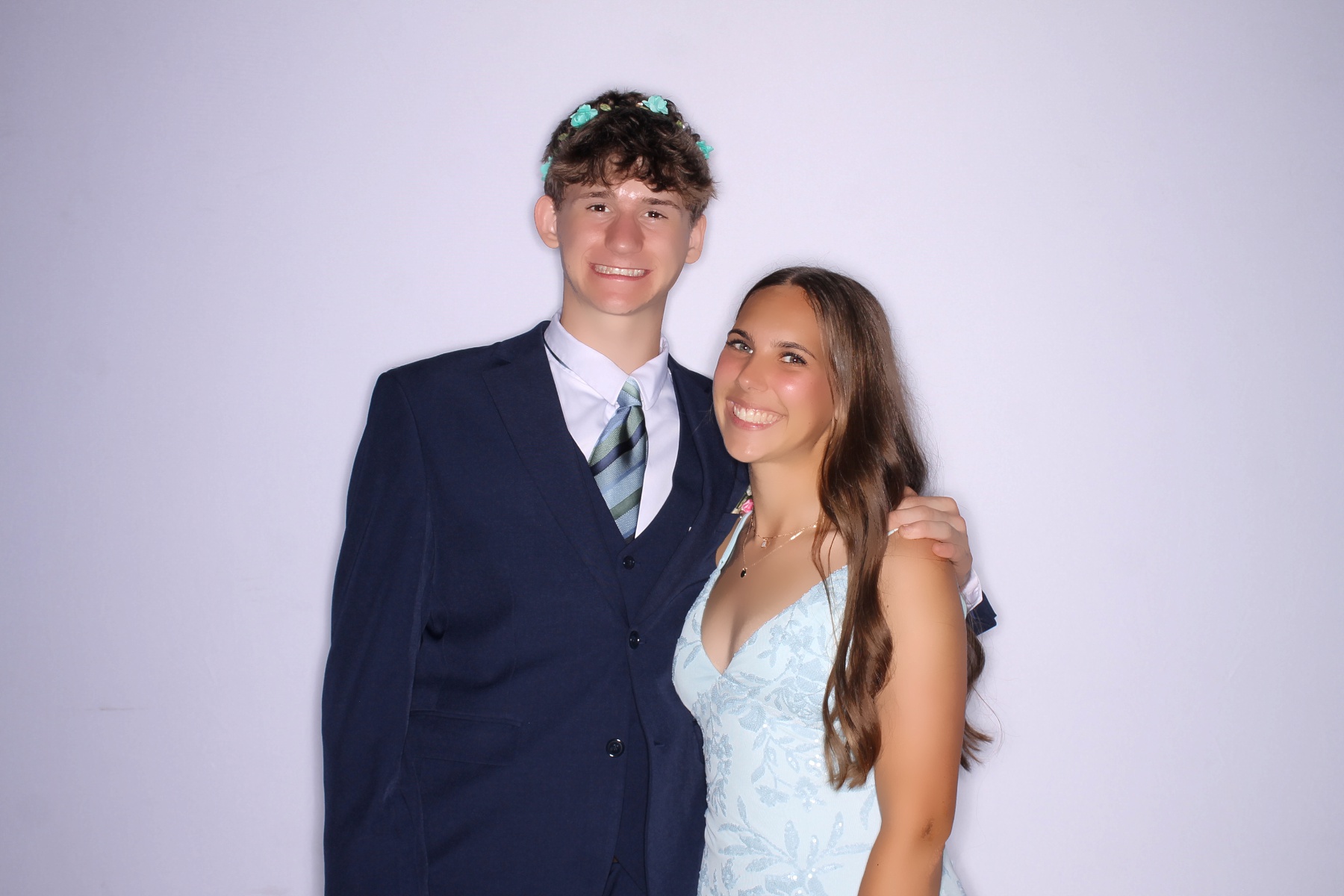 TWHS Prom 2026 | View more photos from the event at gallery.photoboothcincy.com/u/PhotoBoothCincy/TWHS-Prom-2026