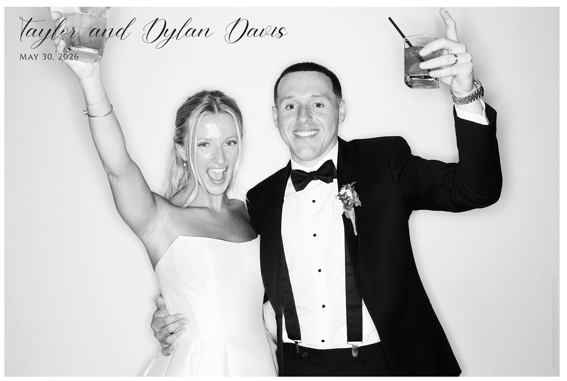 Taylor & Dylan Davis | View more photos from the event at gallery.photoboothcincy.com/u/PhotoBoothCincy/Taylor-Dylan-Davis