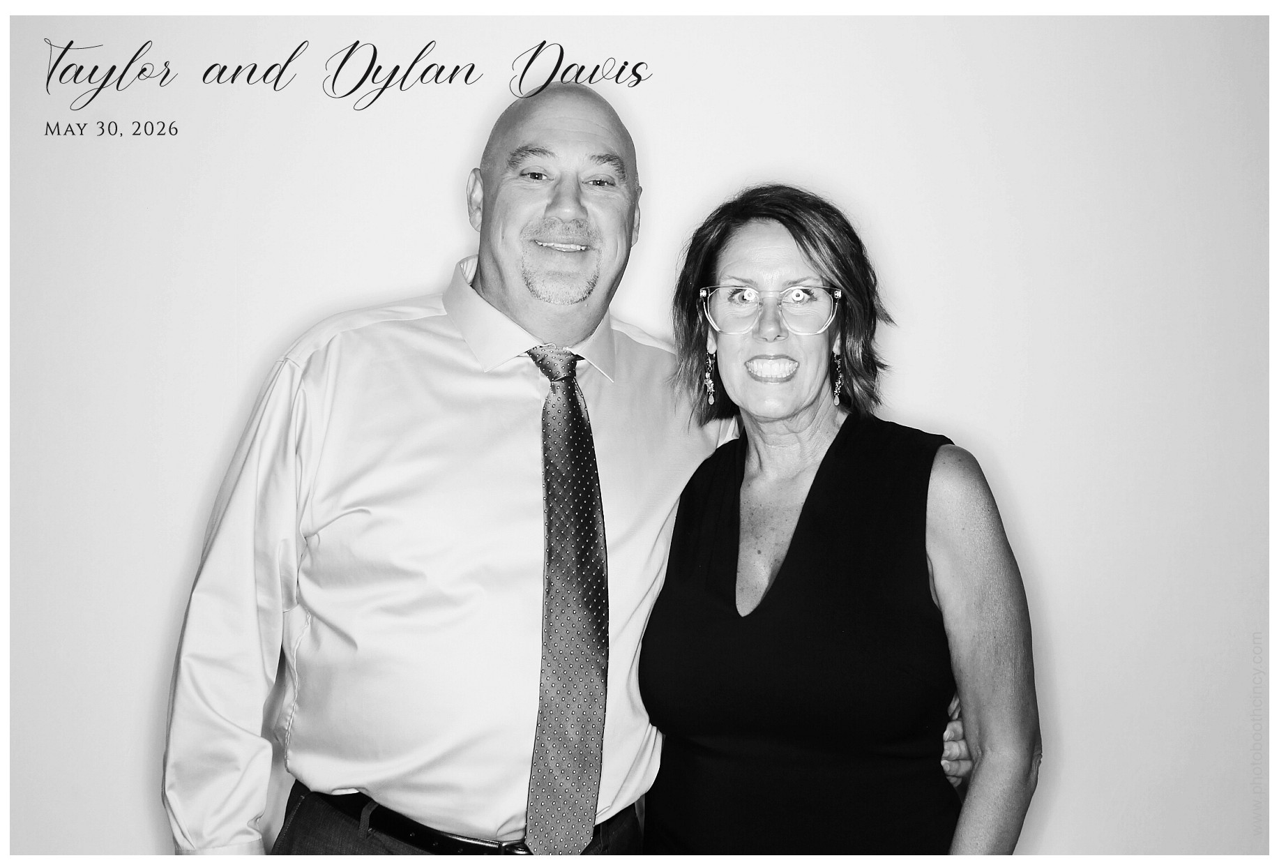 Taylor & Dylan Davis | View more photos from the event at gallery.photoboothcincy.com/u/PhotoBoothCincy/Taylor-Dylan-Davis