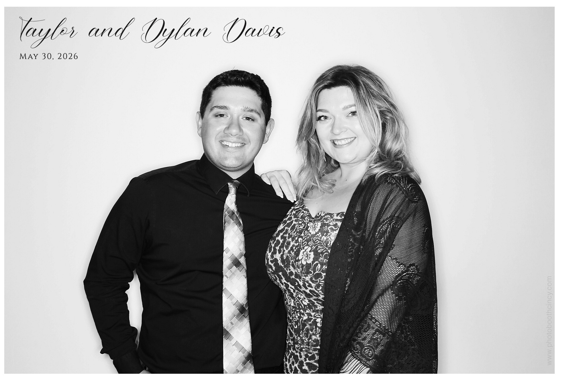 Taylor & Dylan Davis | View more photos from the event at gallery.photoboothcincy.com/u/PhotoBoothCincy/Taylor-Dylan-Davis