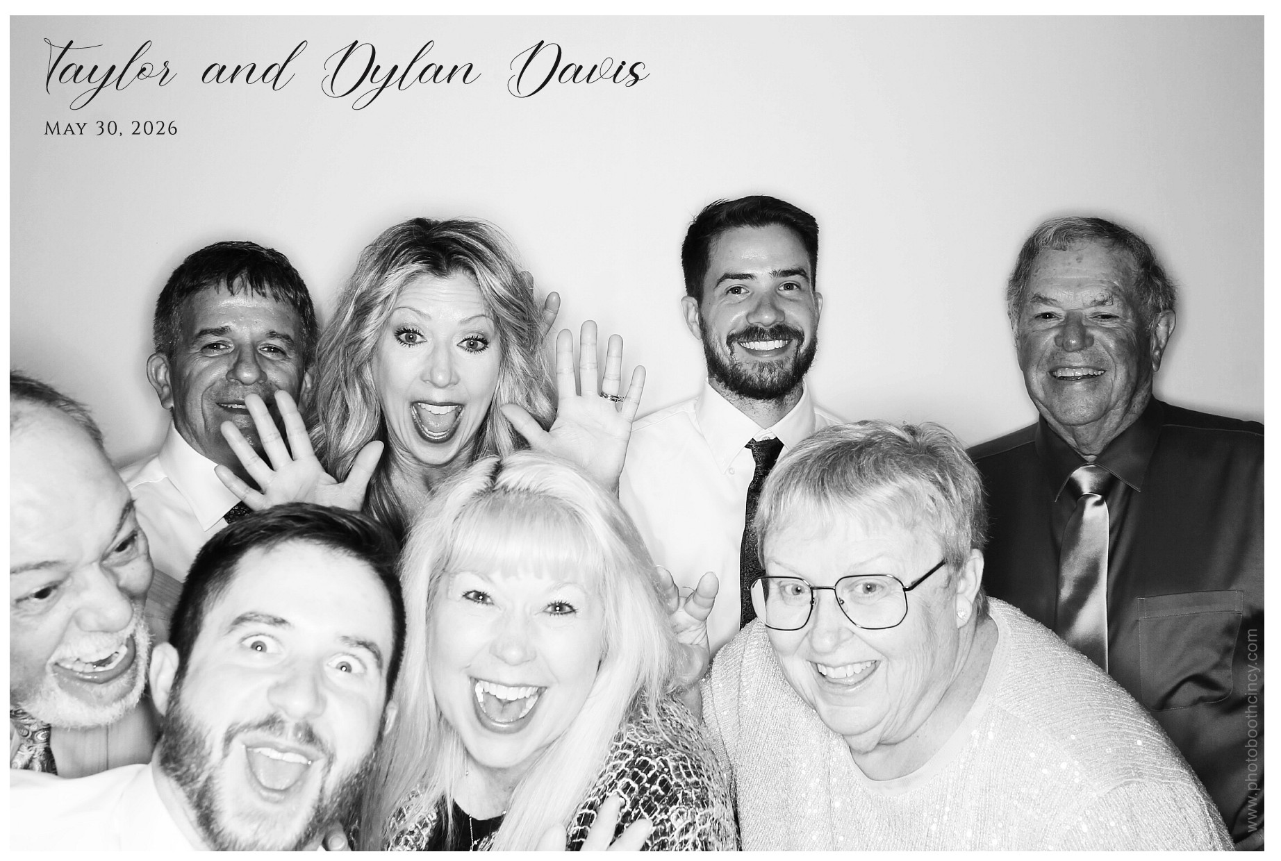 Taylor & Dylan Davis | View more photos from the event at gallery.photoboothcincy.com/u/PhotoBoothCincy/Taylor-Dylan-Davis