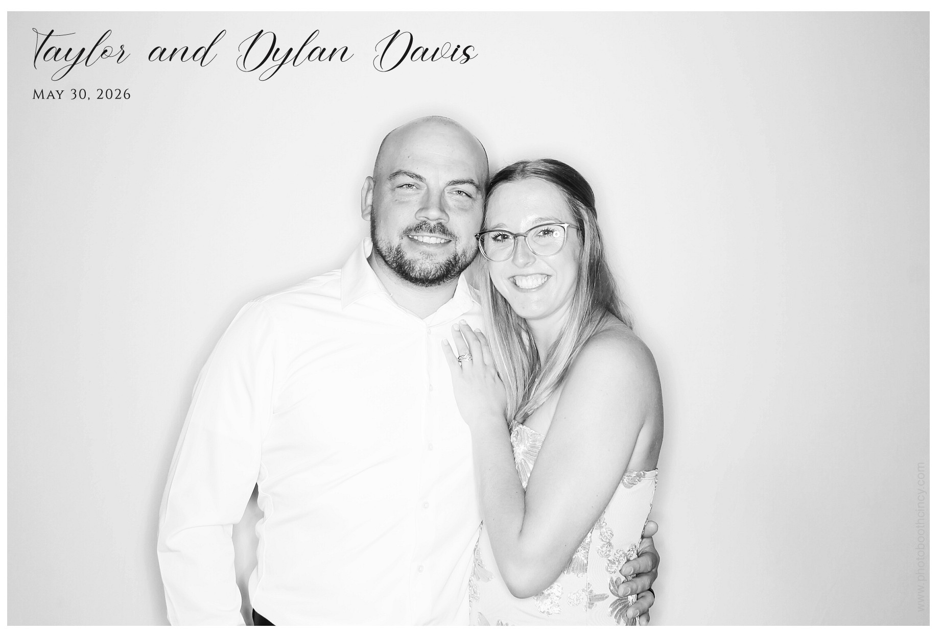 Taylor & Dylan Davis | View more photos from the event at gallery.photoboothcincy.com/u/PhotoBoothCincy/Taylor-Dylan-Davis