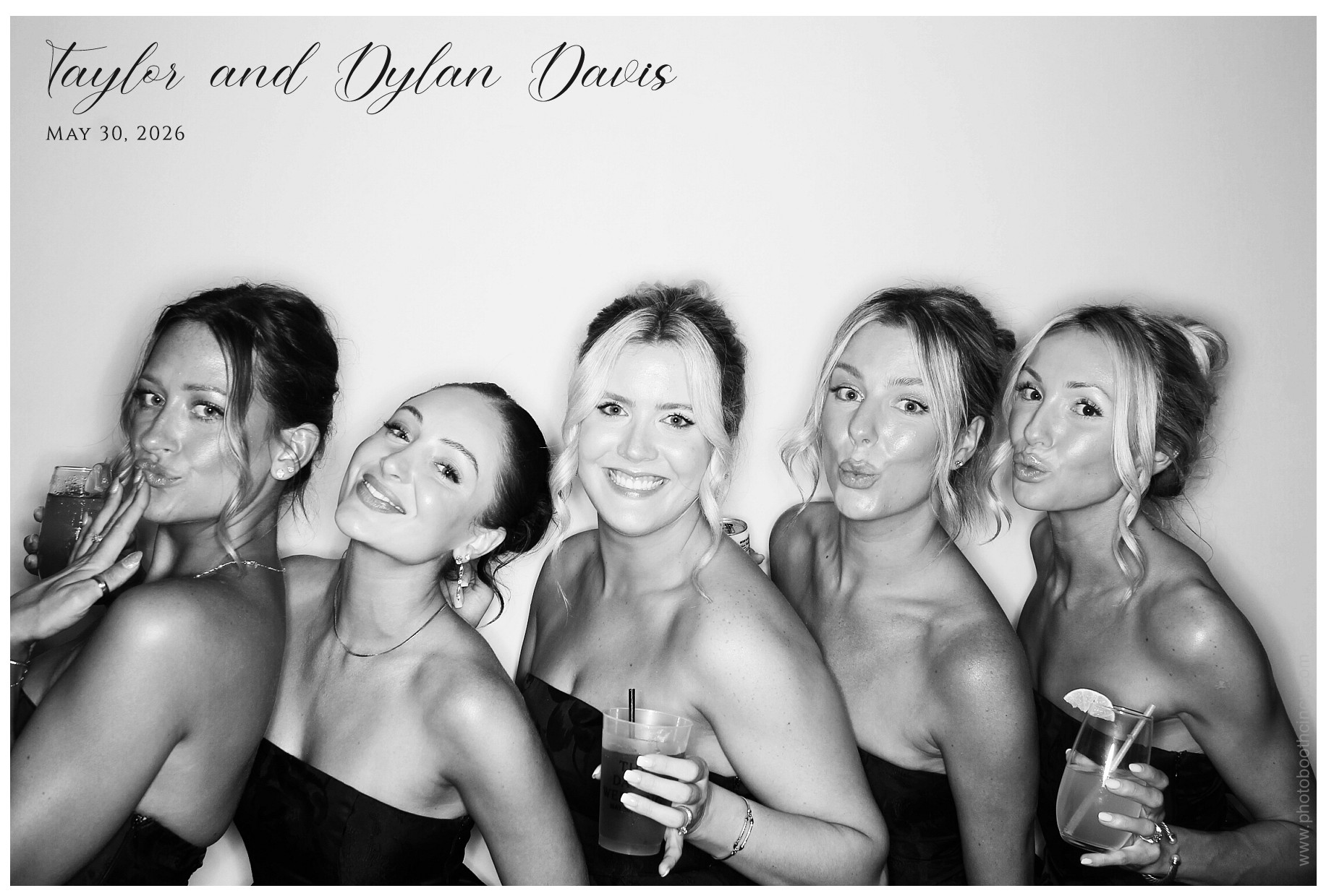 Taylor & Dylan Davis | View more photos from the event at gallery.photoboothcincy.com/u/PhotoBoothCincy/Taylor-Dylan-Davis