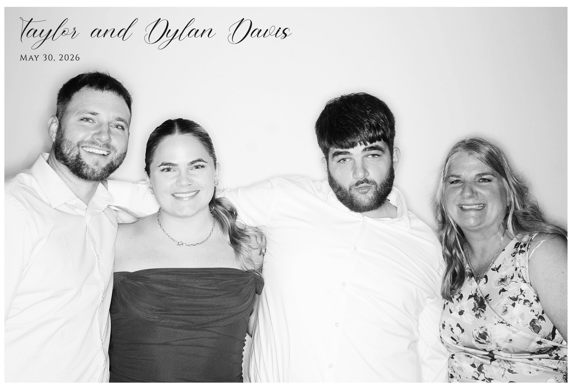 Taylor & Dylan Davis | View more photos from the event at gallery.photoboothcincy.com/u/PhotoBoothCincy/Taylor-Dylan-Davis
