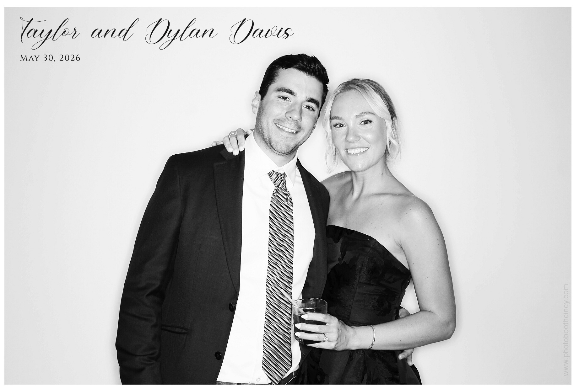 Taylor & Dylan Davis | View more photos from the event at gallery.photoboothcincy.com/u/PhotoBoothCincy/Taylor-Dylan-Davis
