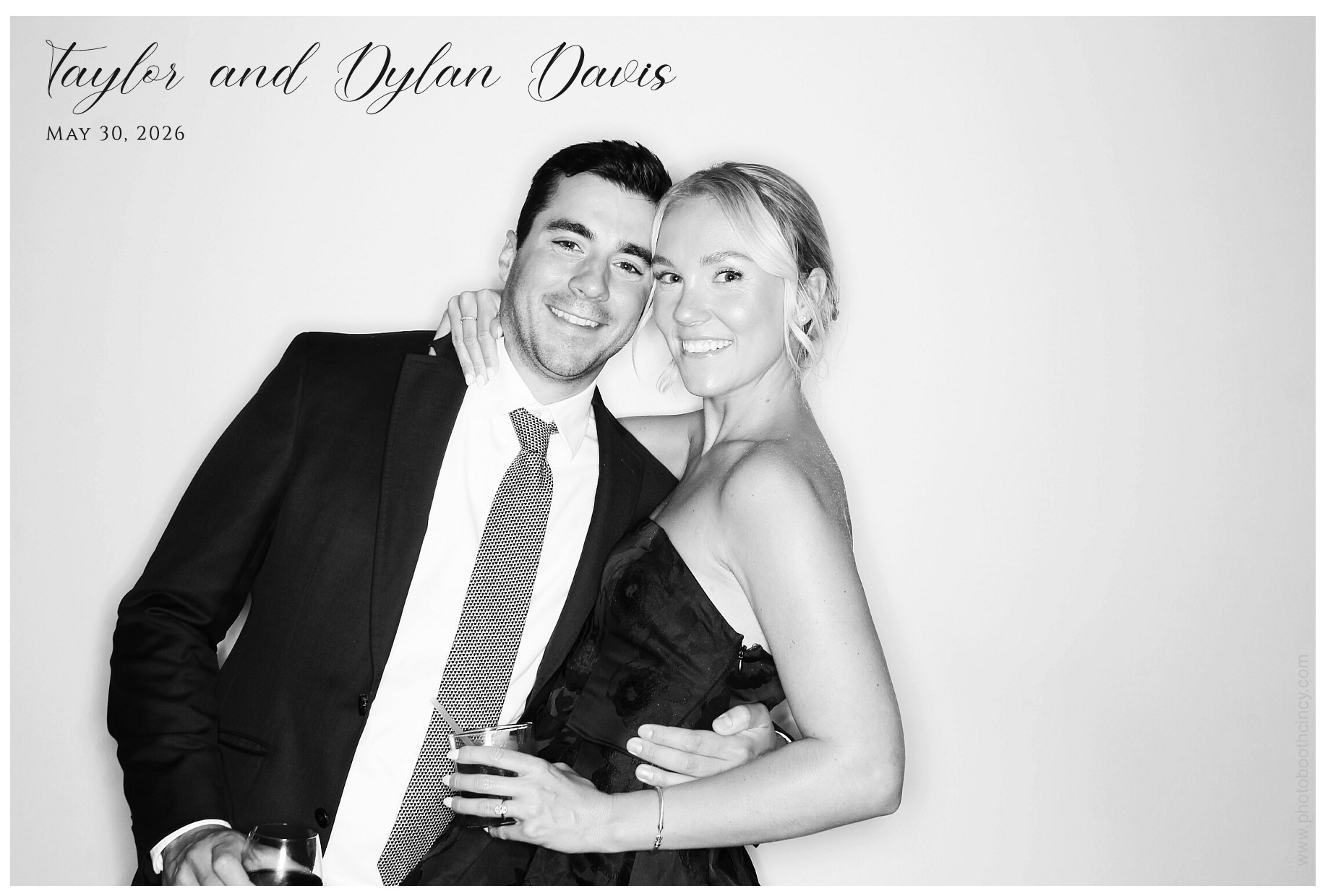 Taylor & Dylan Davis | View more photos from the event at gallery.photoboothcincy.com/u/PhotoBoothCincy/Taylor-Dylan-Davis