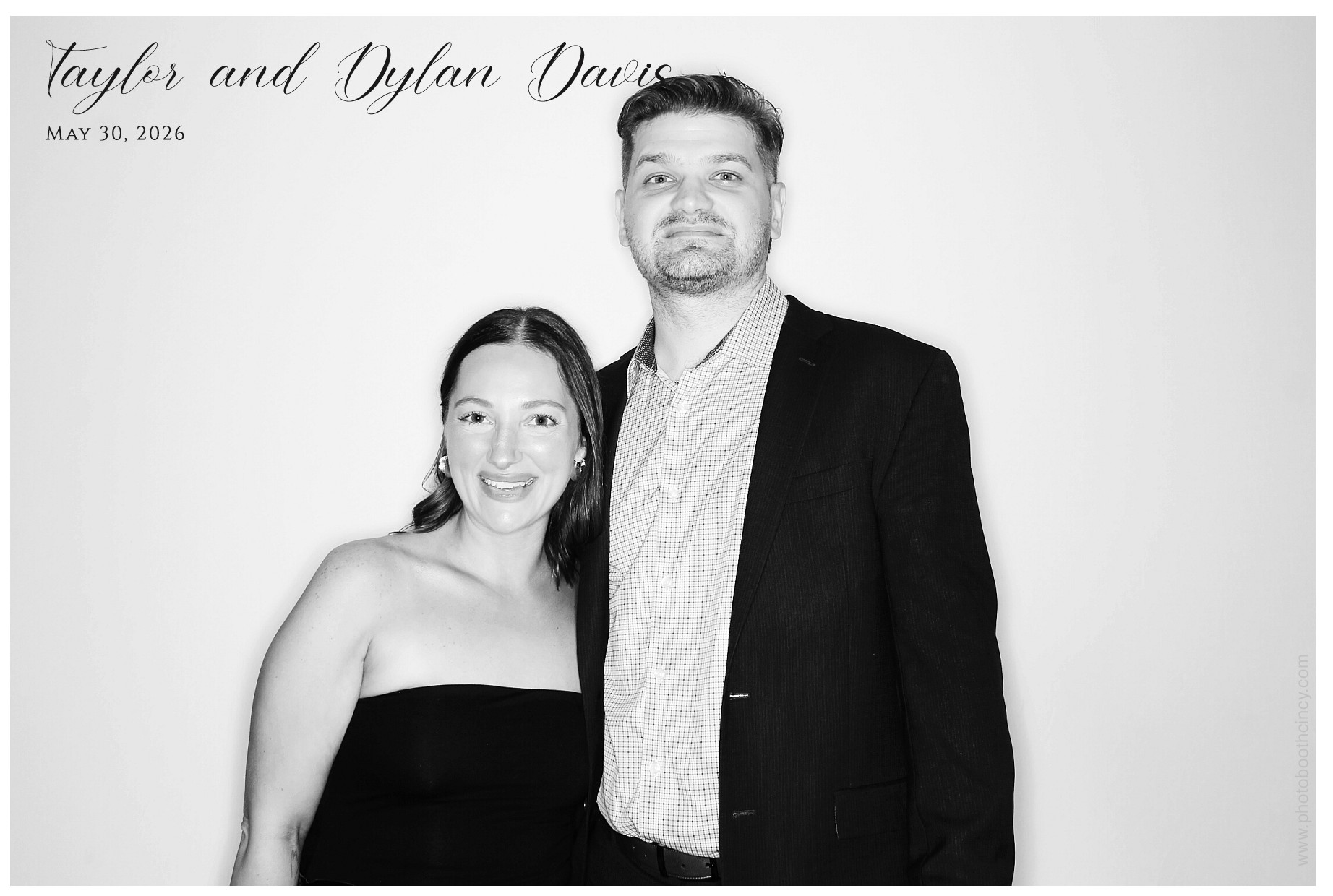 Taylor & Dylan Davis | View more photos from the event at gallery.photoboothcincy.com/u/PhotoBoothCincy/Taylor-Dylan-Davis