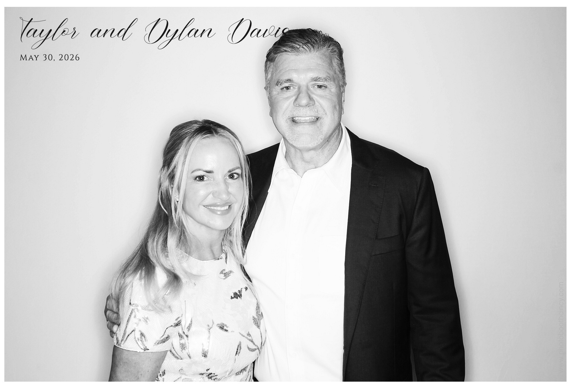 Taylor & Dylan Davis | View more photos from the event at gallery.photoboothcincy.com/u/PhotoBoothCincy/Taylor-Dylan-Davis