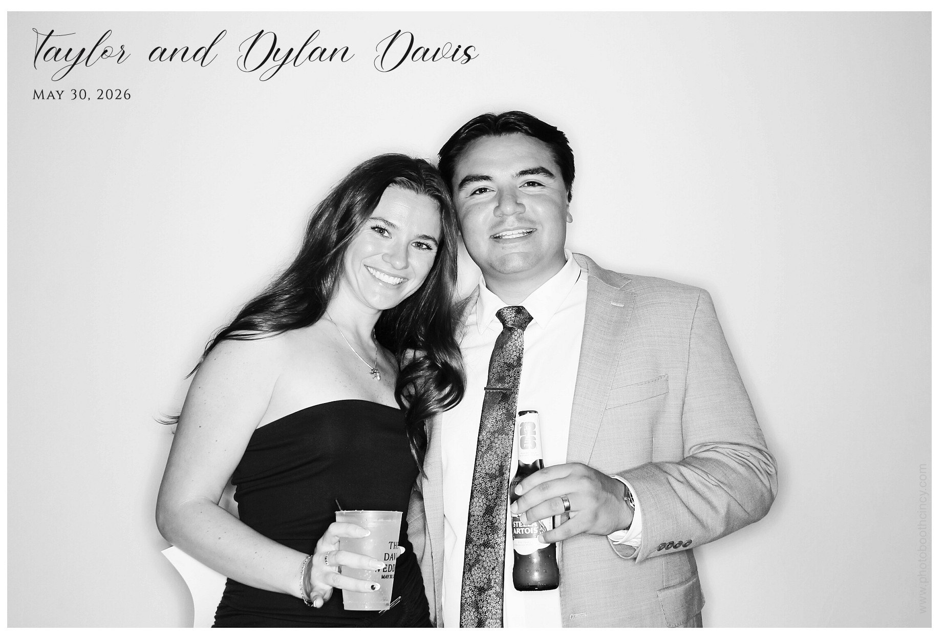 Taylor & Dylan Davis | View more photos from the event at gallery.photoboothcincy.com/u/PhotoBoothCincy/Taylor-Dylan-Davis
