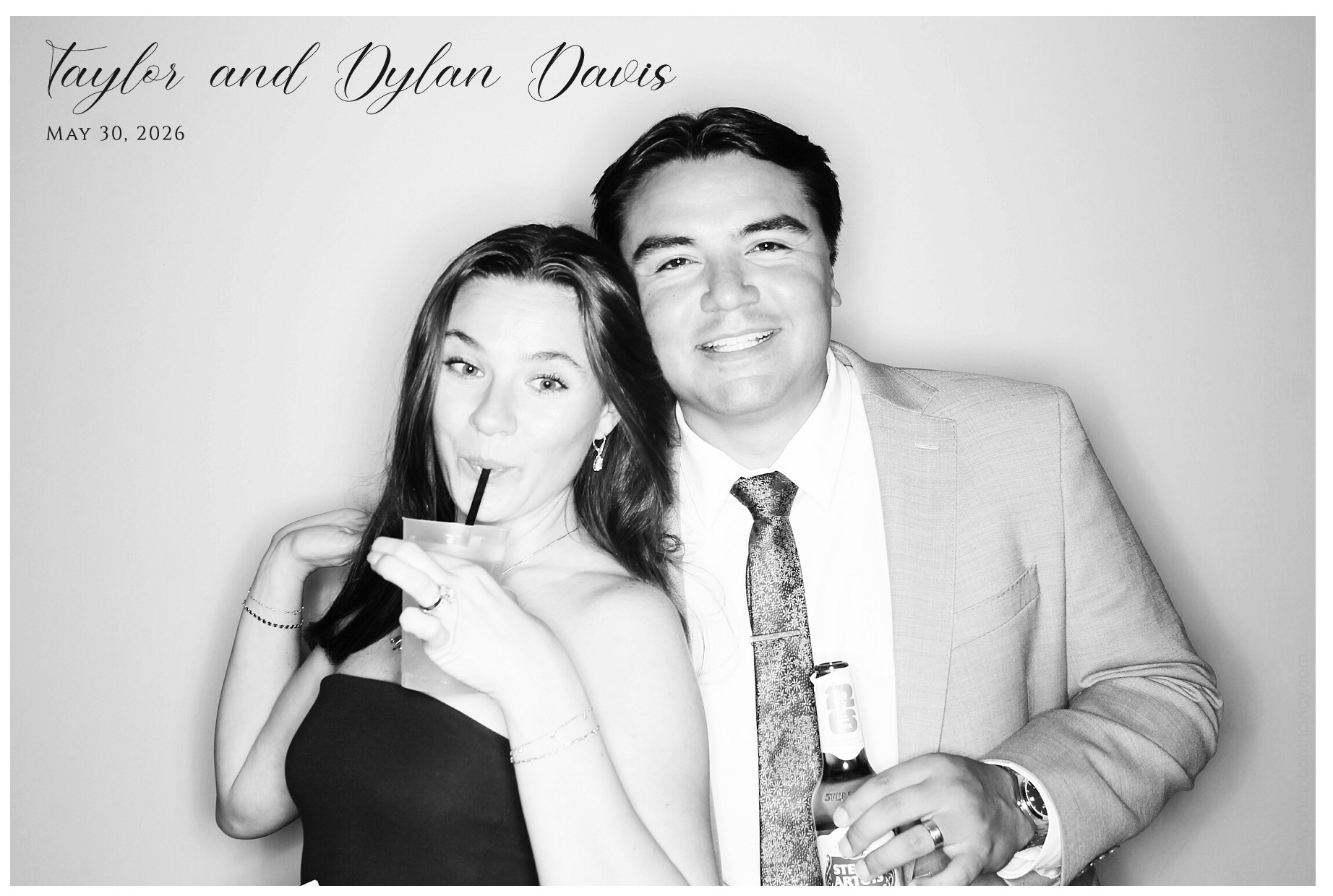 Taylor & Dylan Davis | View more photos from the event at gallery.photoboothcincy.com/u/PhotoBoothCincy/Taylor-Dylan-Davis