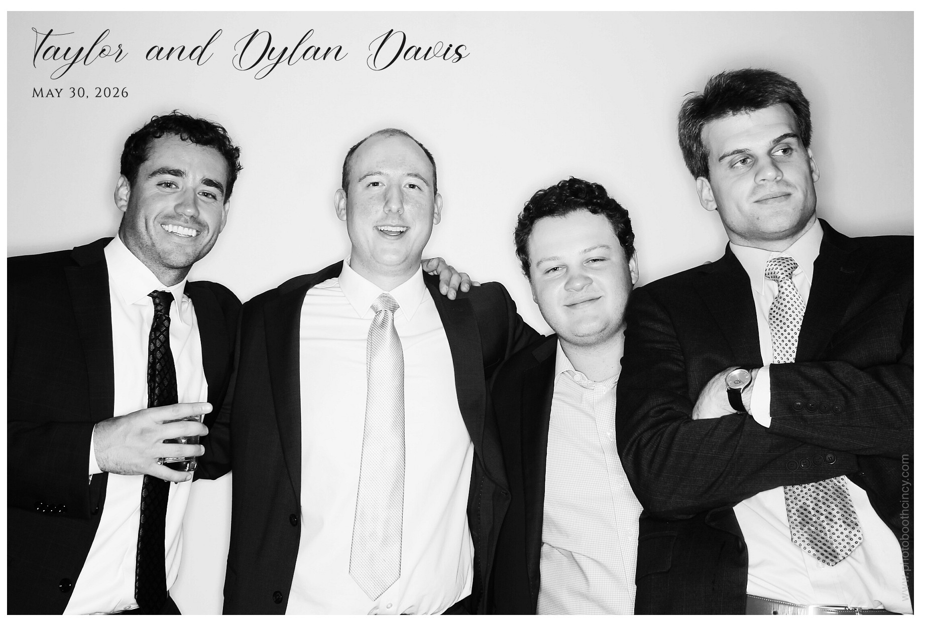 Taylor & Dylan Davis | View more photos from the event at gallery.photoboothcincy.com/u/PhotoBoothCincy/Taylor-Dylan-Davis