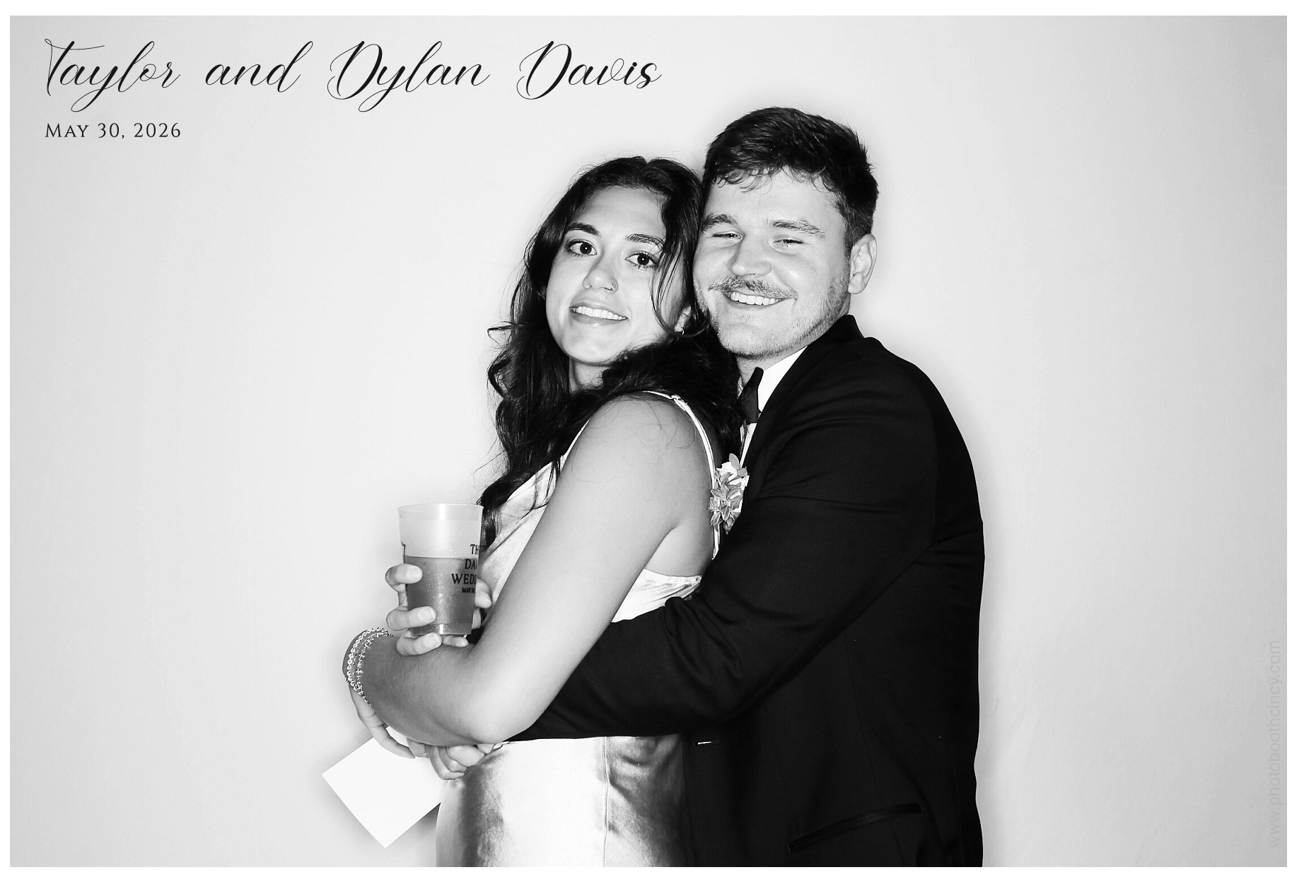 Taylor & Dylan Davis | View more photos from the event at gallery.photoboothcincy.com/u/PhotoBoothCincy/Taylor-Dylan-Davis