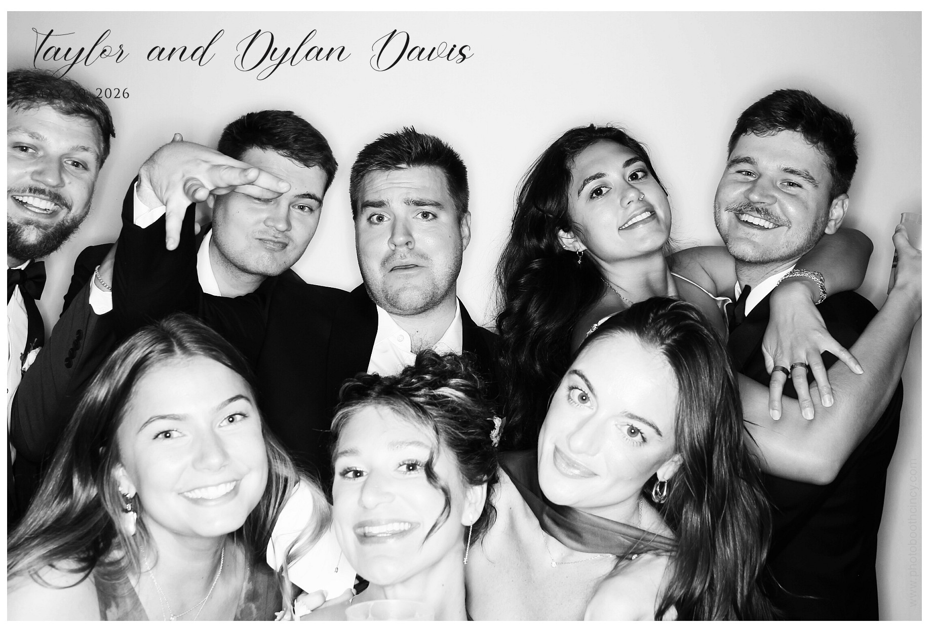Taylor & Dylan Davis | View more photos from the event at gallery.photoboothcincy.com/u/PhotoBoothCincy/Taylor-Dylan-Davis