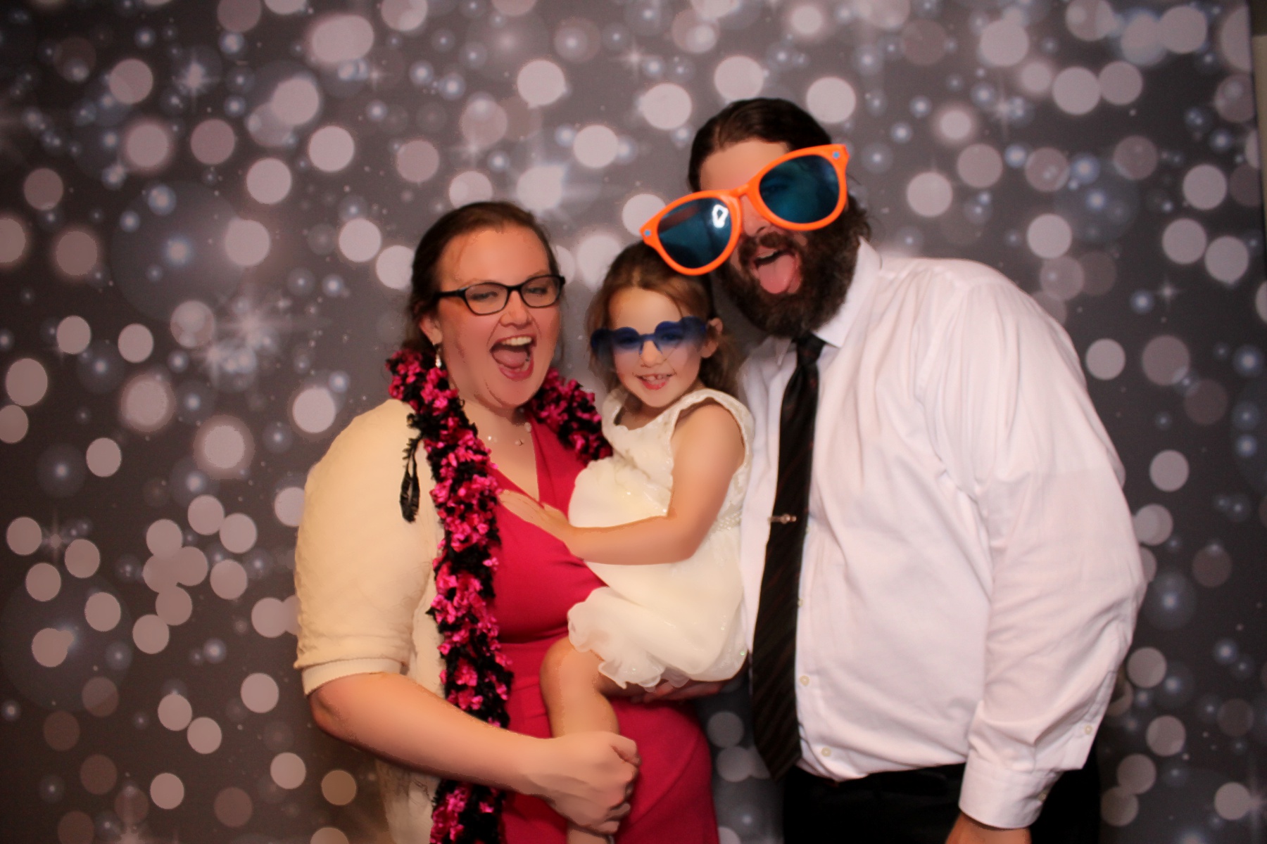 Taylor & Mitchell | View more photos from the event at gallery.photoboothcincy.com/u/PhotoBoothCincy/Taylor-Mitchell