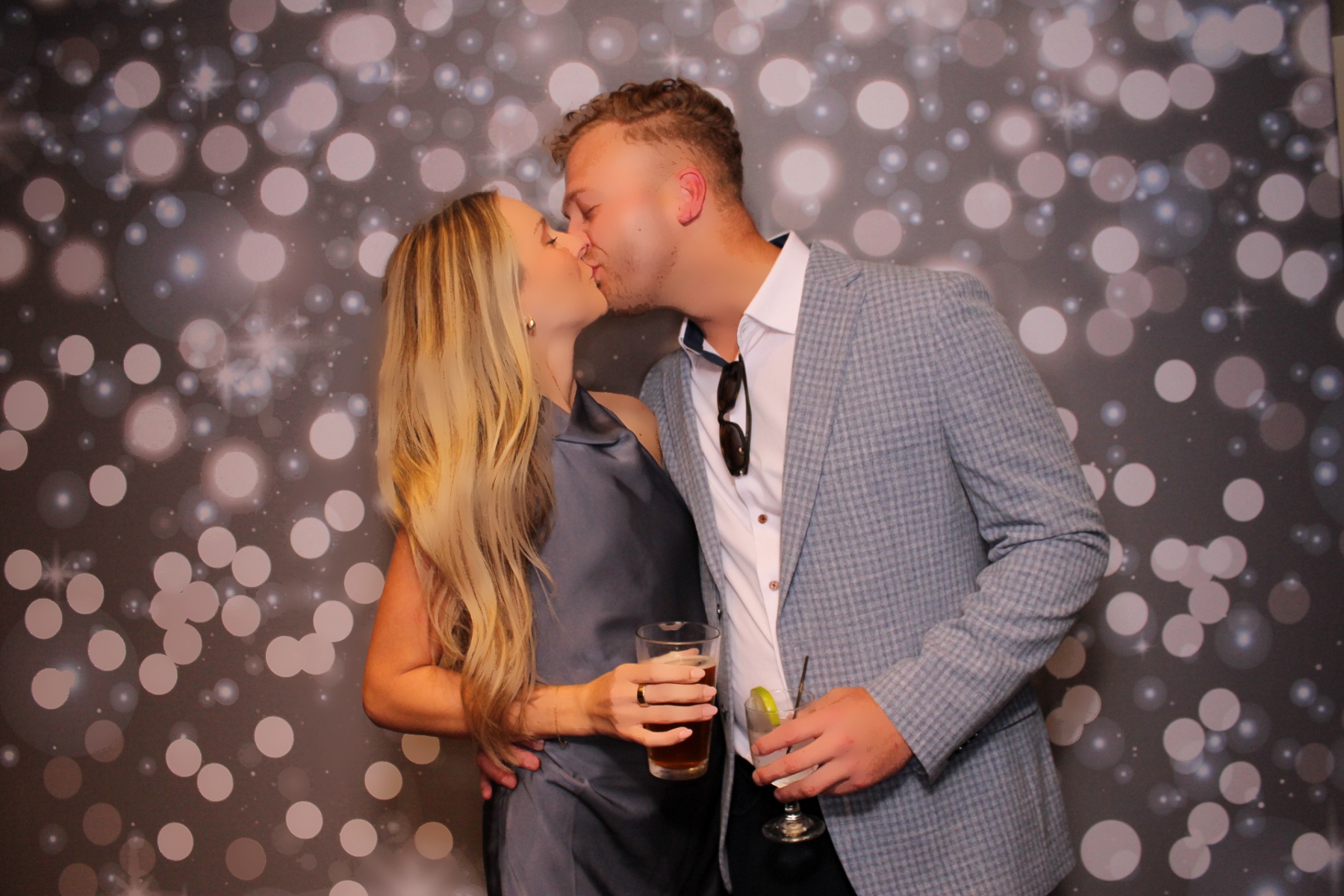 Taylor & Mitchell | View more photos from the event at gallery.photoboothcincy.com/u/PhotoBoothCincy/Taylor-Mitchell