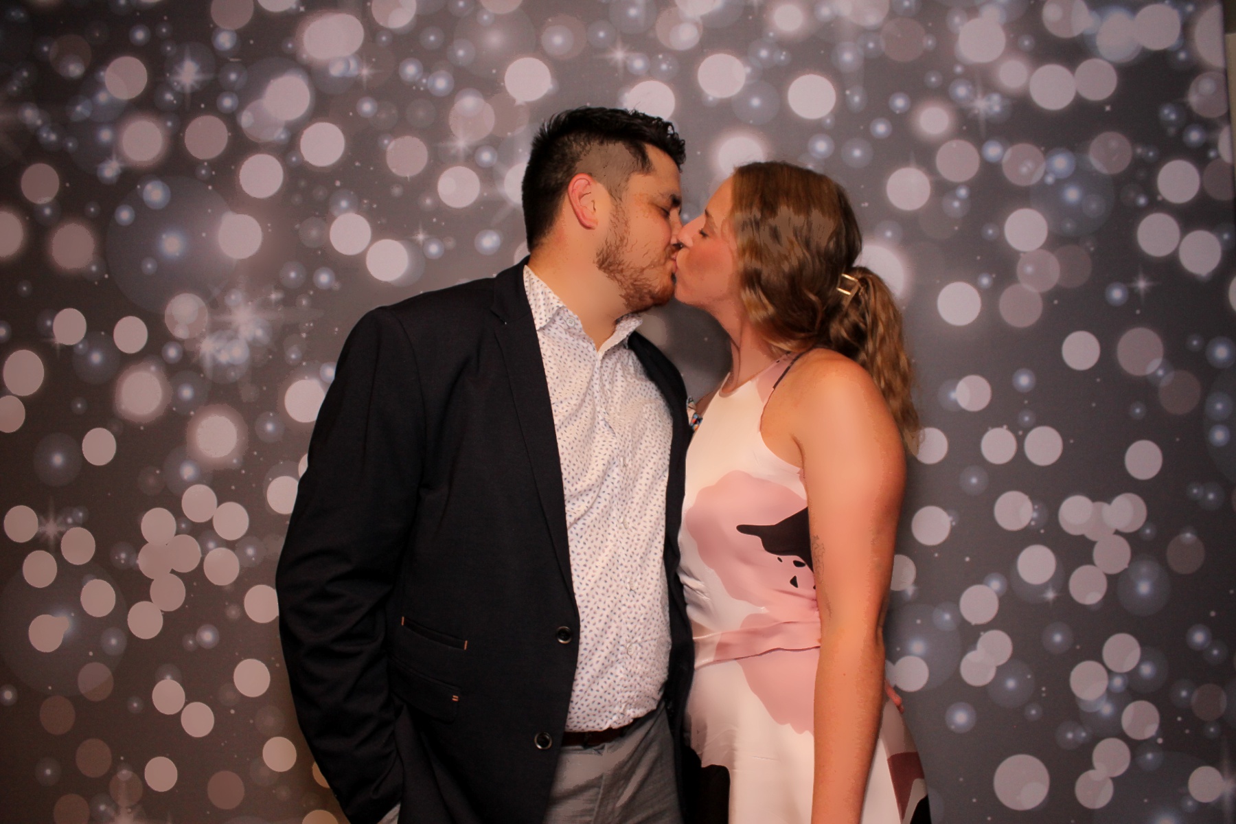 Taylor & Mitchell | View more photos from the event at gallery.photoboothcincy.com/u/PhotoBoothCincy/Taylor-Mitchell