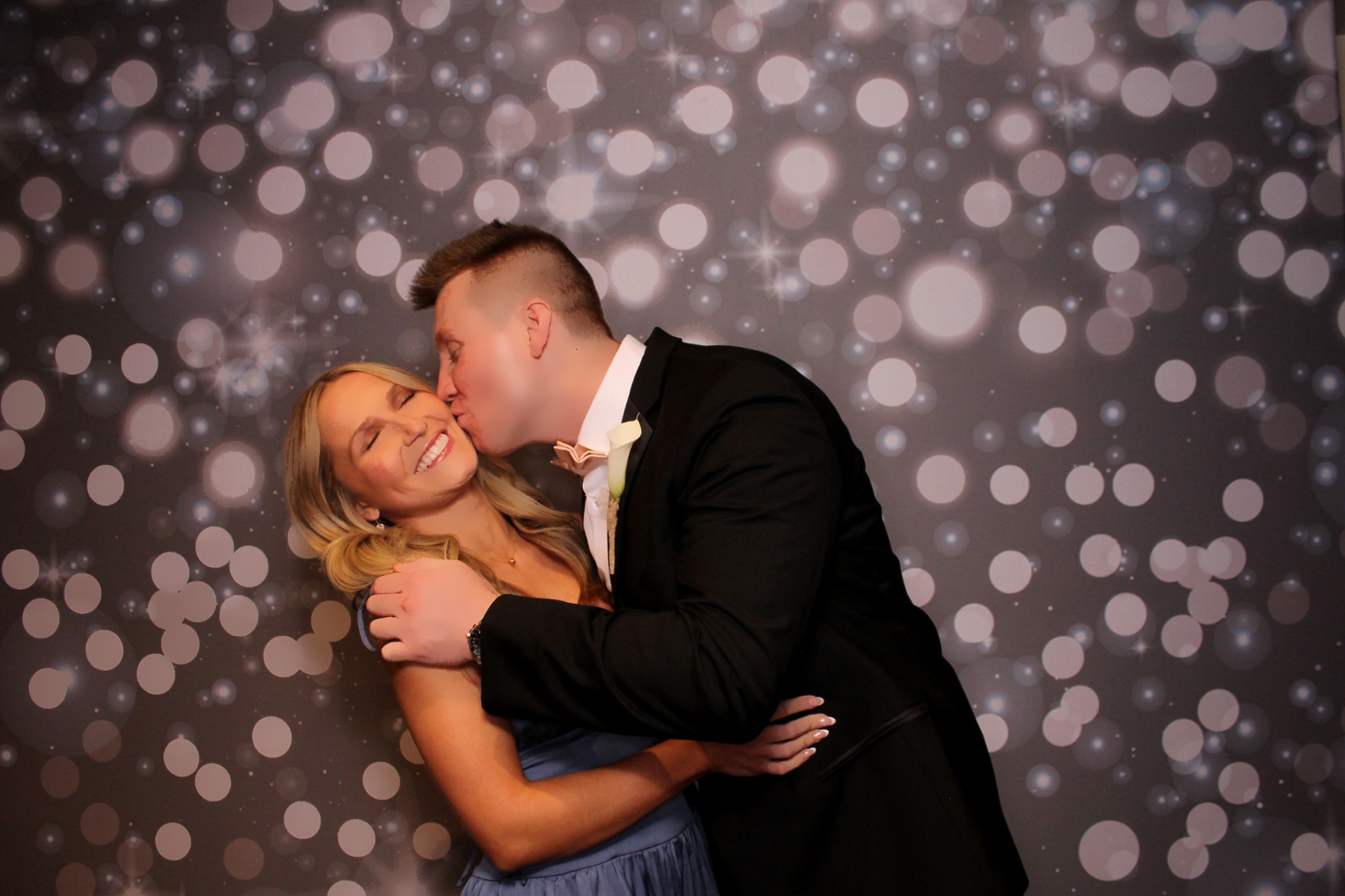 Taylor & Mitchell | View more photos from the event at gallery.photoboothcincy.com/u/PhotoBoothCincy/Taylor-Mitchell