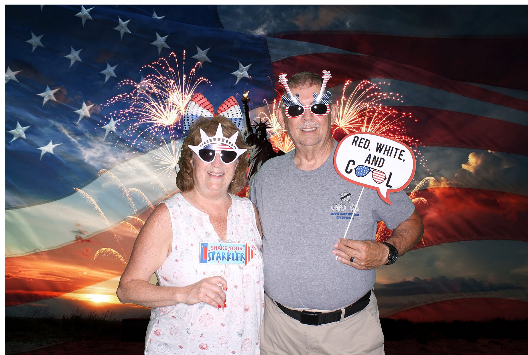 Taylor's July Party!! | View more photos from the event at gallery.photoboothcincy.com/u/PhotoBoothCincy/Taylors-July-Party