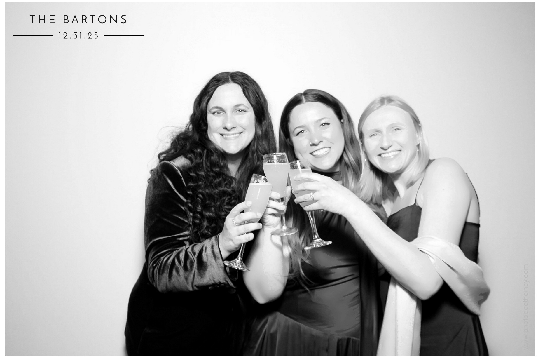 The Bartons | View more photos from the event at gallery.photoboothcincy.com/u/PhotoBoothCincy/The-Bartons