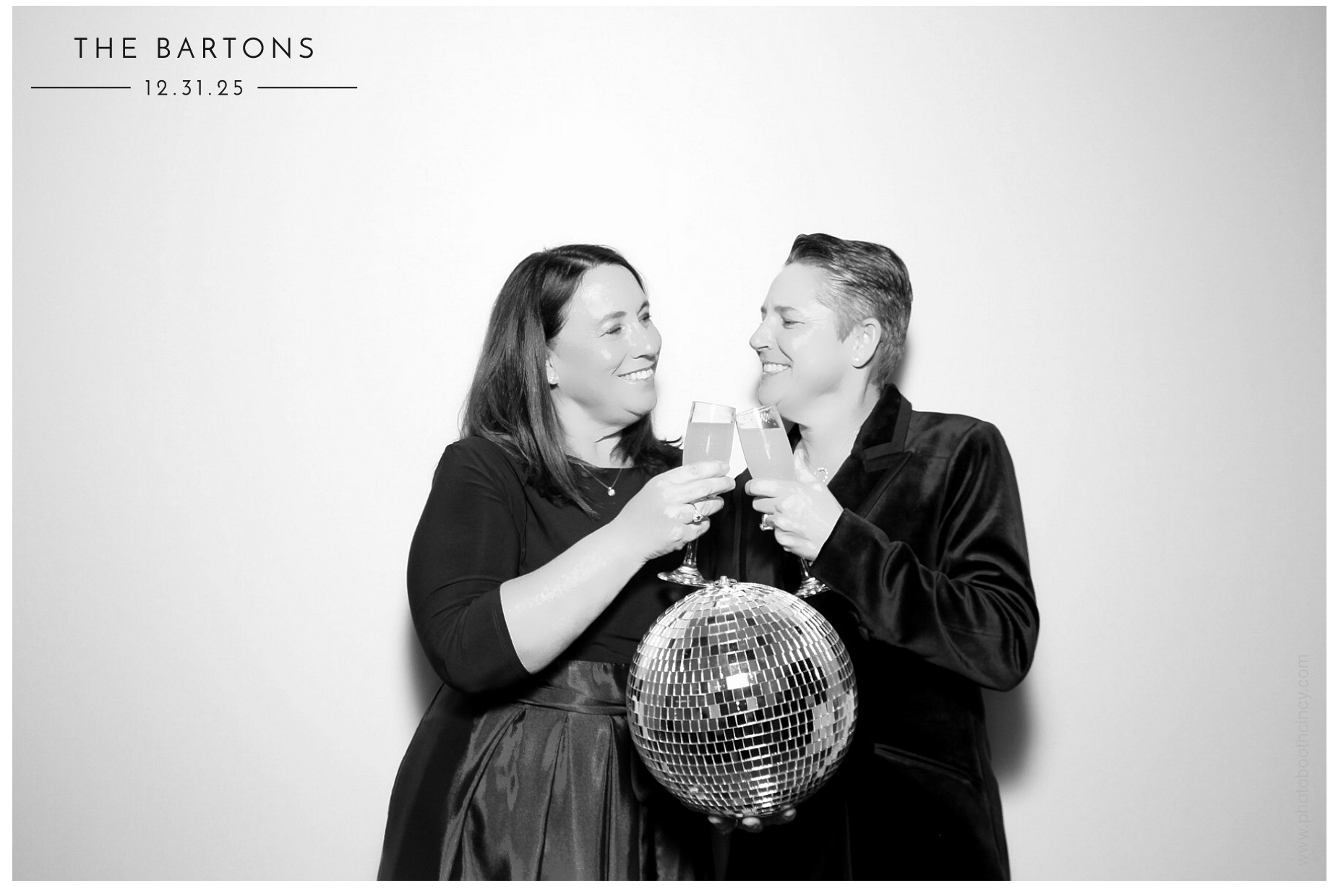The Bartons | View more photos from the event at gallery.photoboothcincy.com/u/PhotoBoothCincy/The-Bartons
