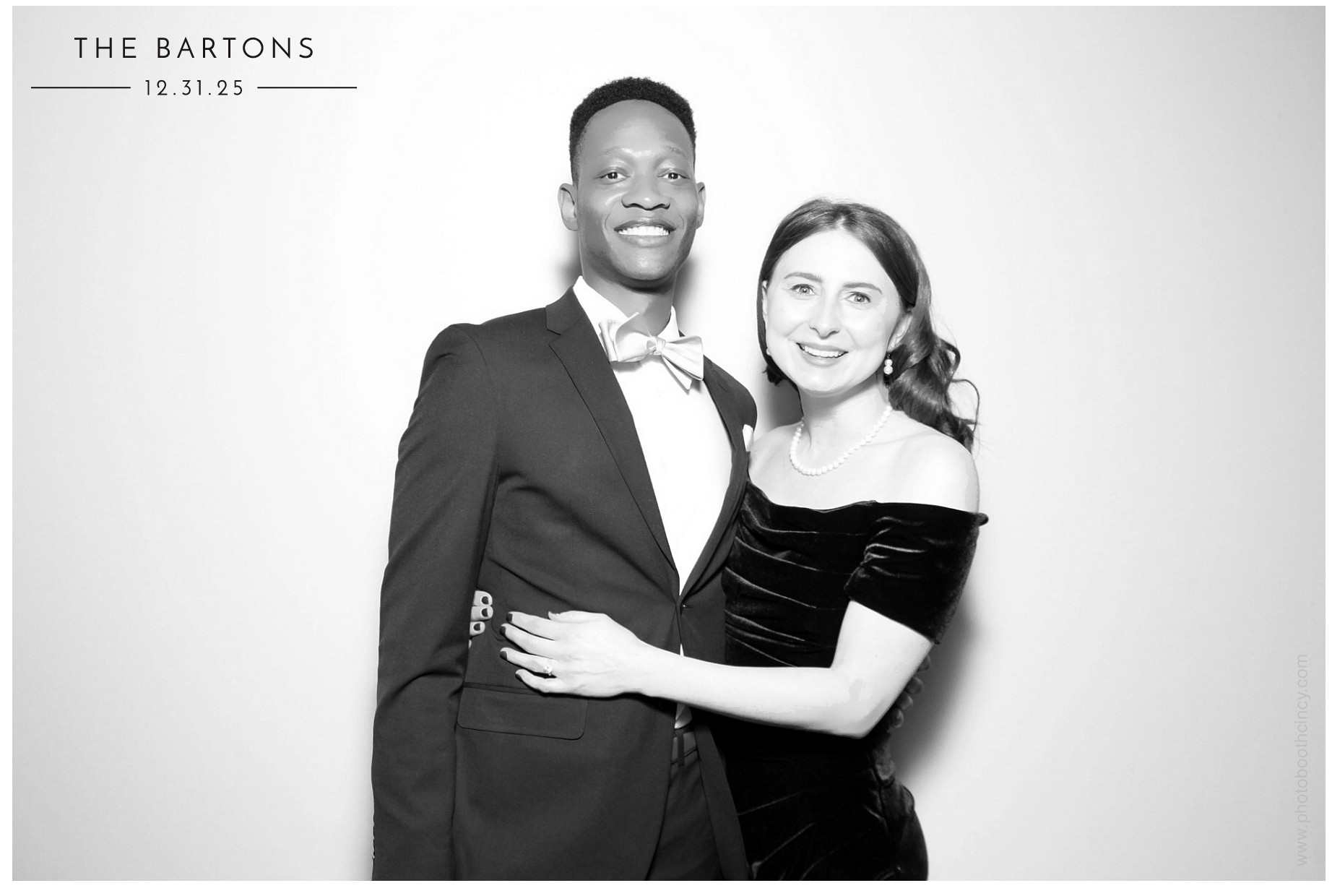 The Bartons | View more photos from the event at gallery.photoboothcincy.com/u/PhotoBoothCincy/The-Bartons