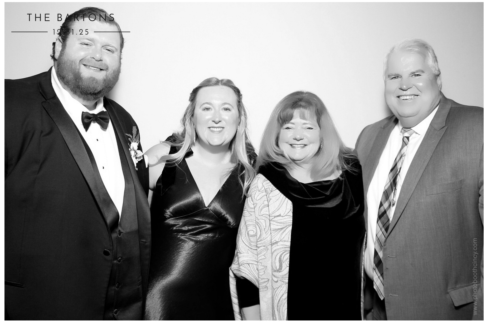 The Bartons | View more photos from the event at gallery.photoboothcincy.com/u/PhotoBoothCincy/The-Bartons