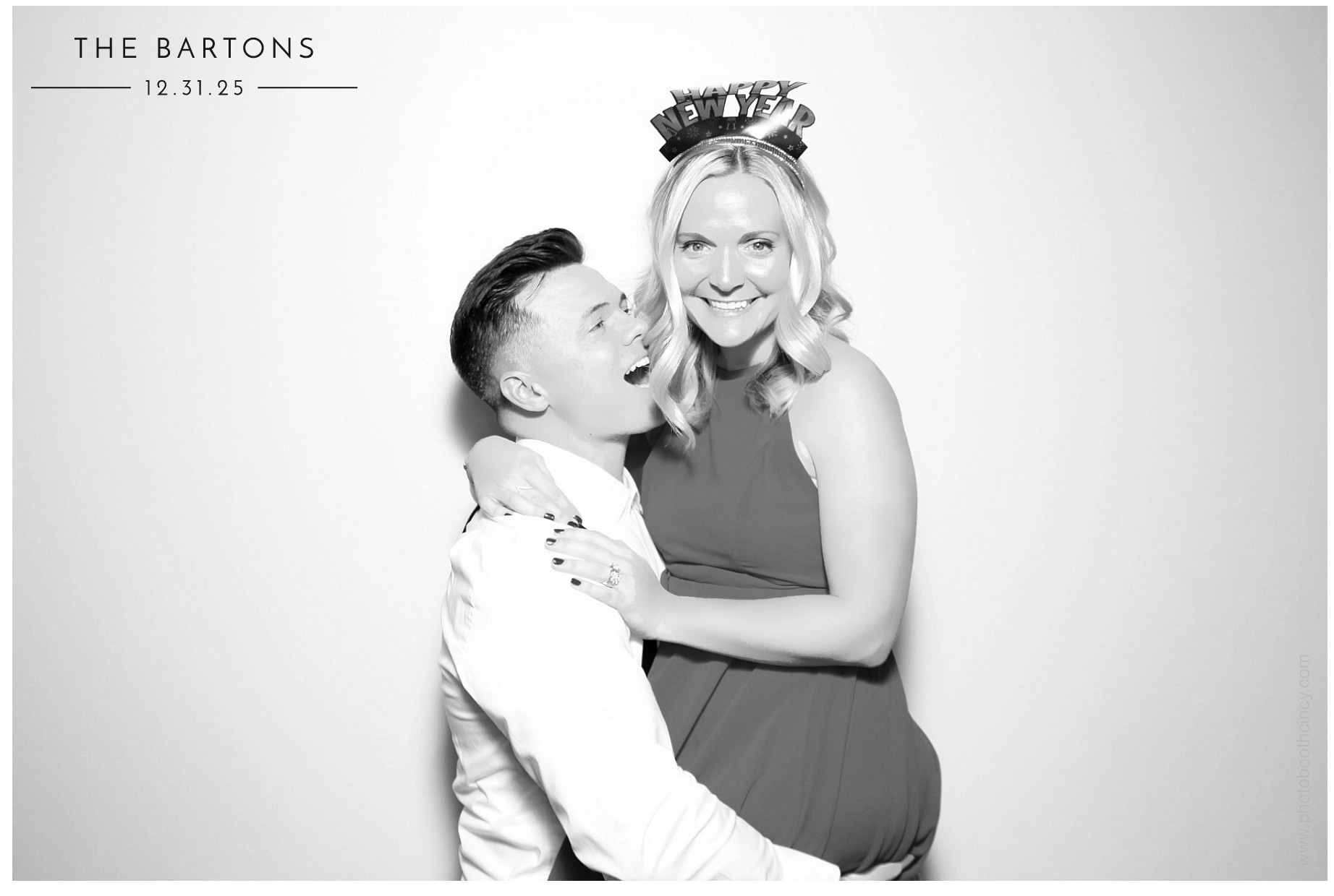 The Bartons | View more photos from the event at gallery.photoboothcincy.com/u/PhotoBoothCincy/The-Bartons