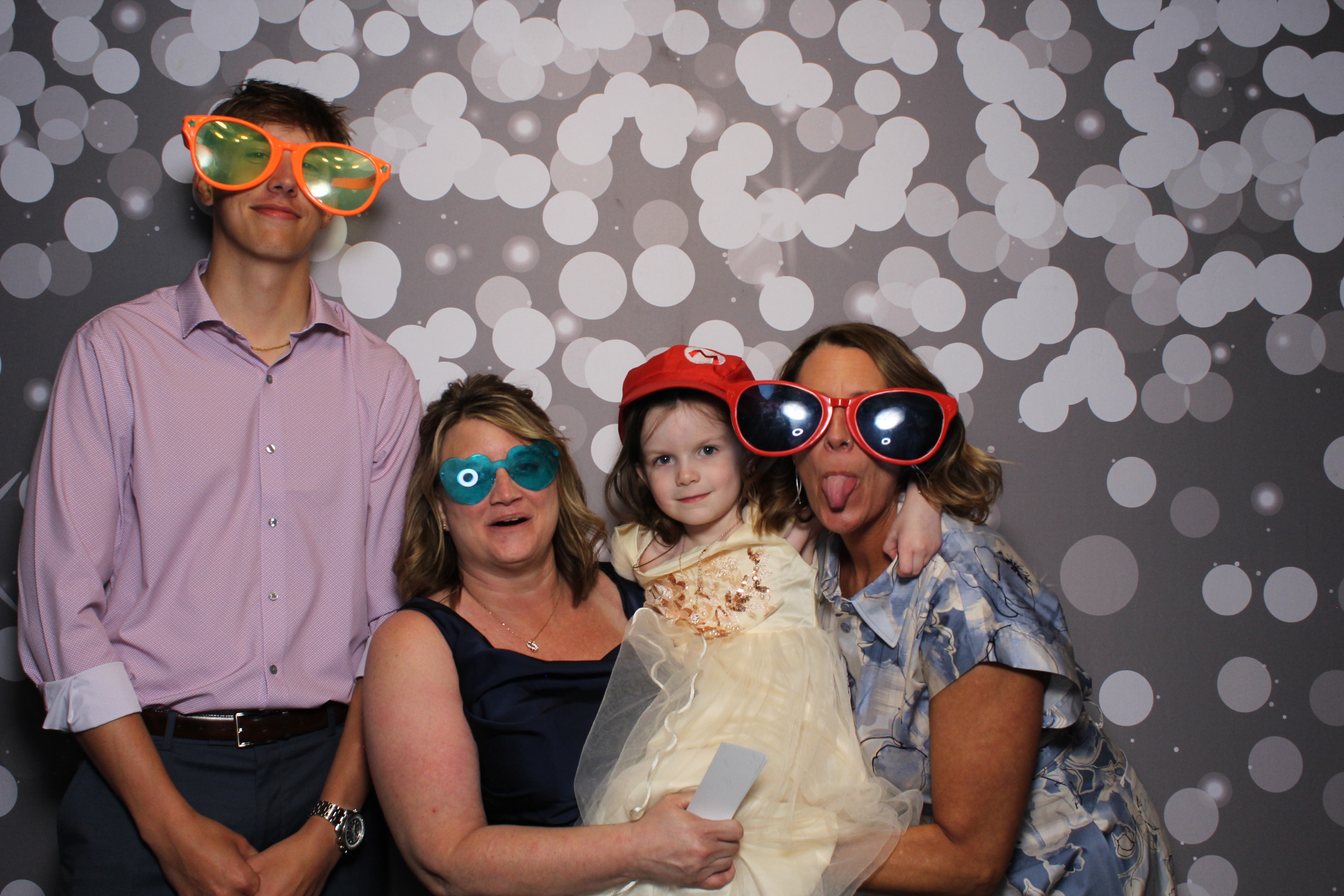 The Floyd's Reception | View more photos from the event at gallery.photoboothcincy.com/u/PhotoBoothCincy/The-Floyds-Reception