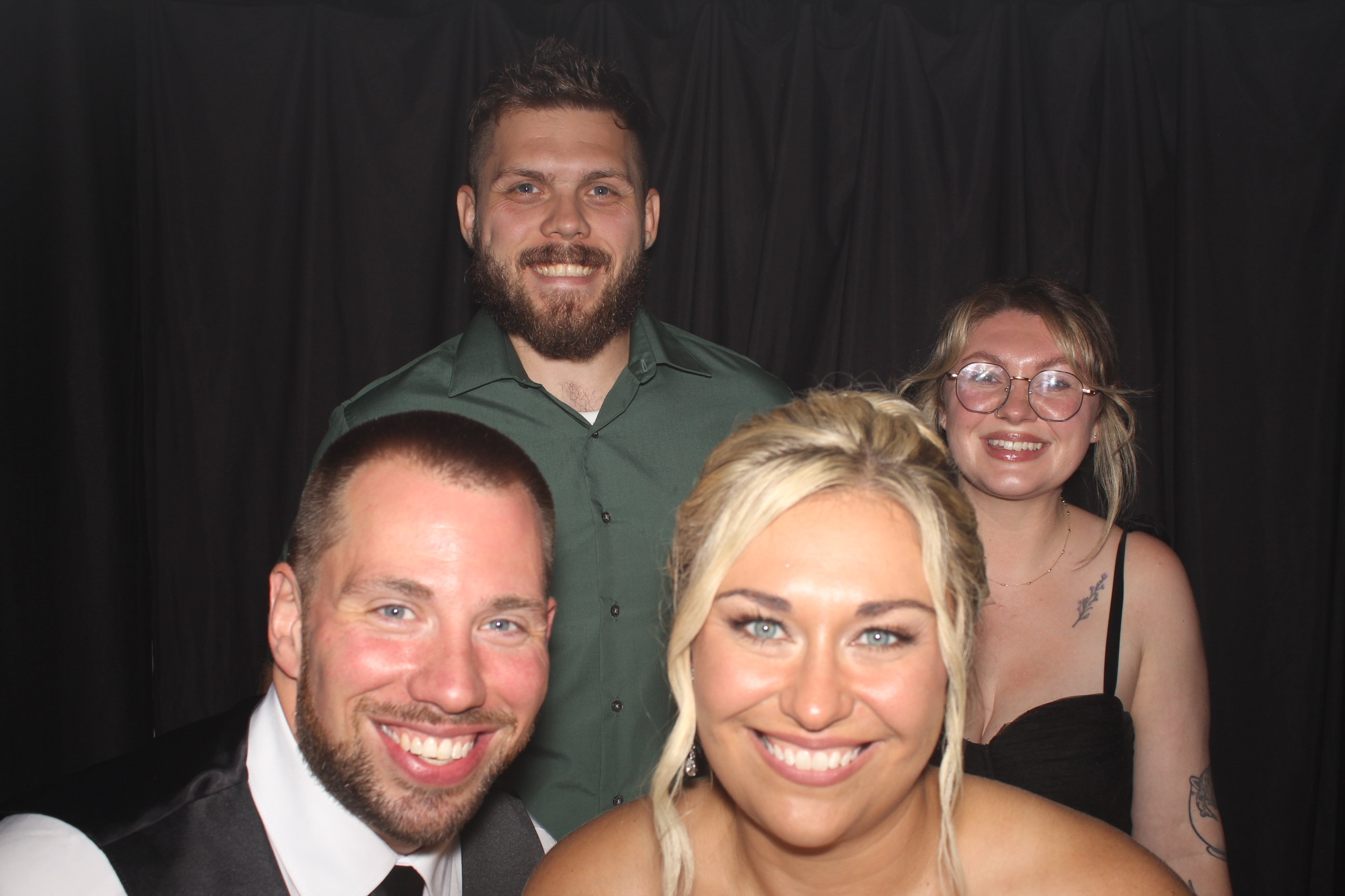 The Hortons | View more photos from the event at gallery.photoboothcincy.com/u/PhotoBoothCincy/The-Hortons
