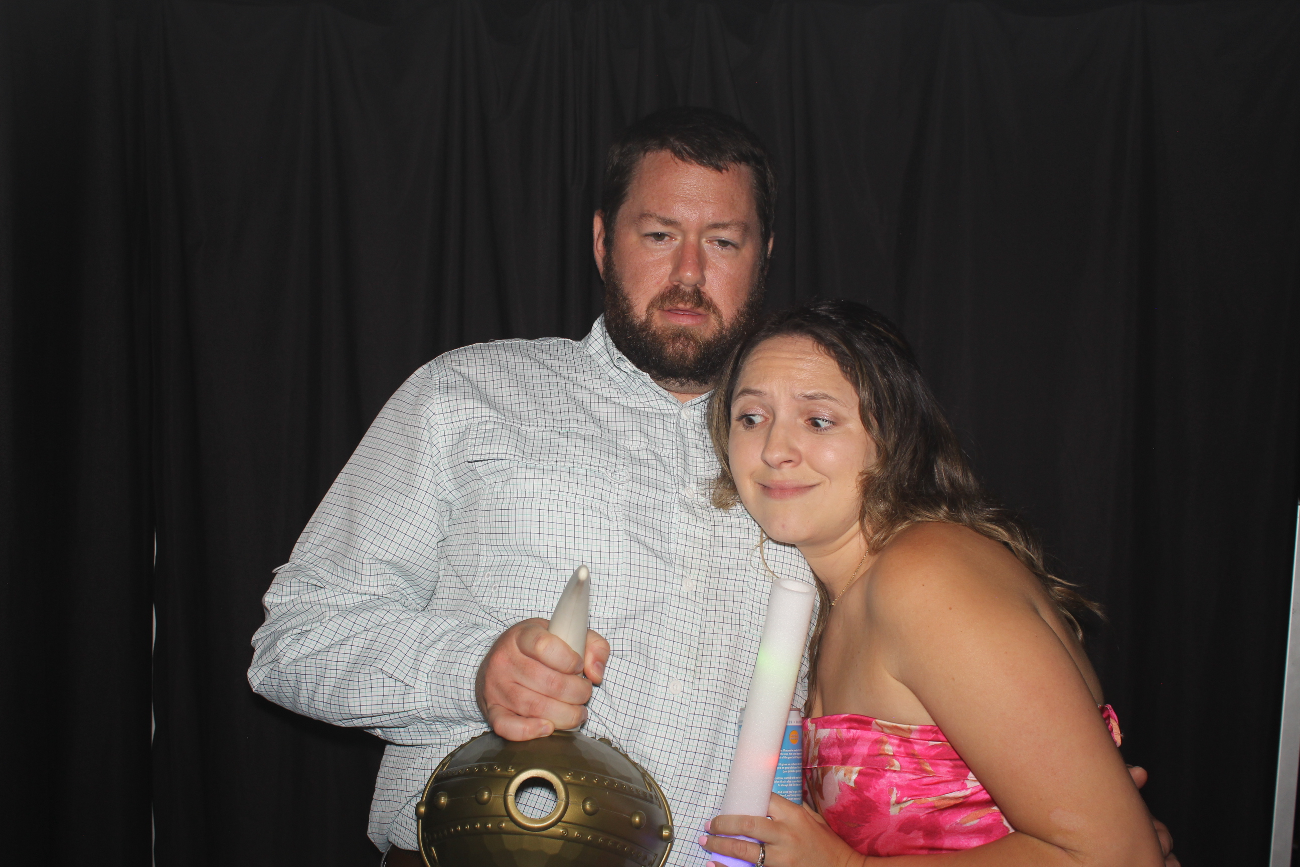 The Hortons | View more photos from the event at gallery.photoboothcincy.com/u/PhotoBoothCincy/The-Hortons
