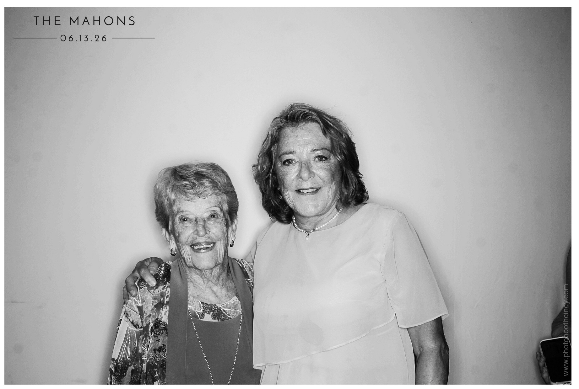 The Mahons | View more photos from the event at gallery.photoboothcincy.com/u/PhotoBoothCincy/The-Mahons