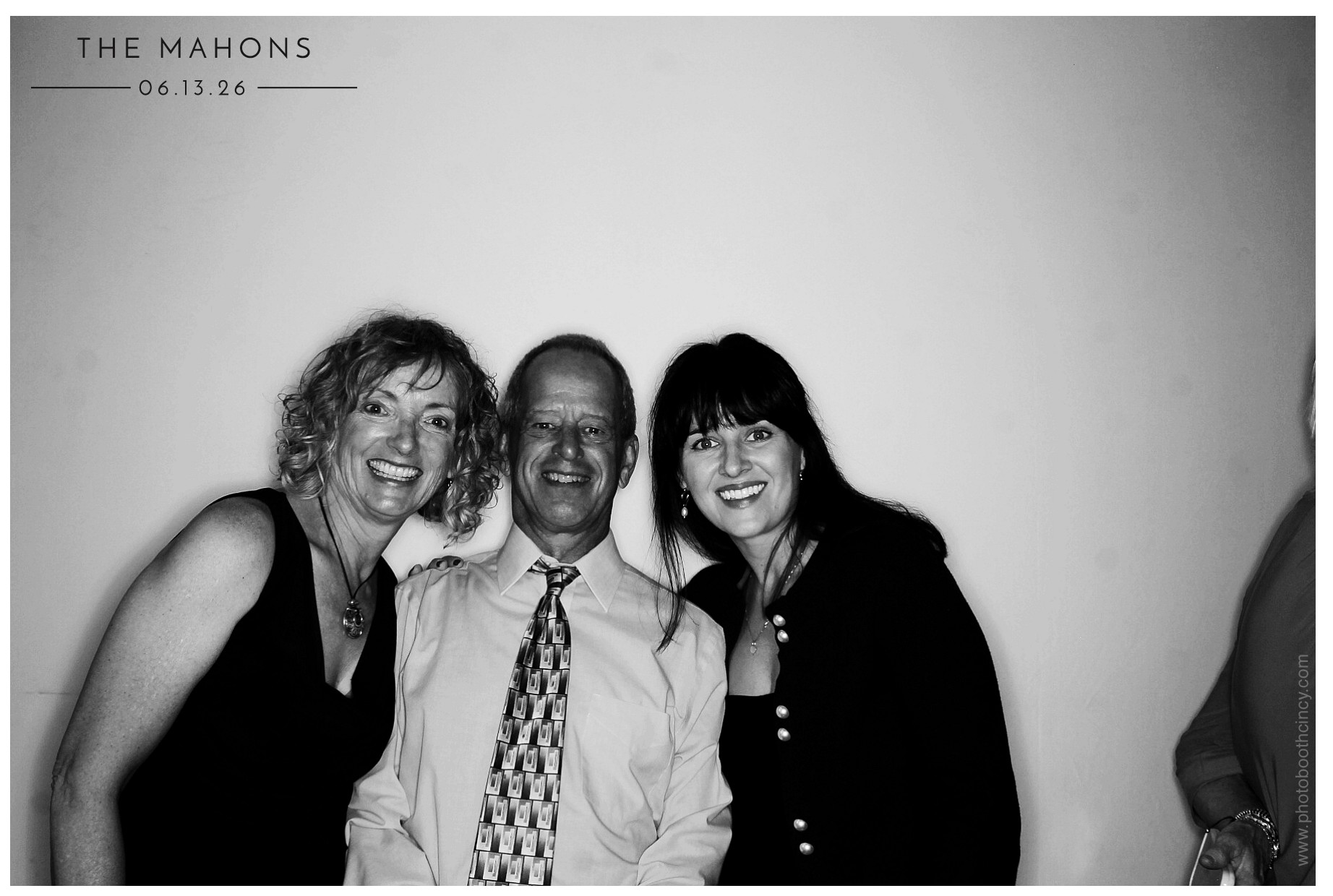 The Mahons | View more photos from the event at gallery.photoboothcincy.com/u/PhotoBoothCincy/The-Mahons