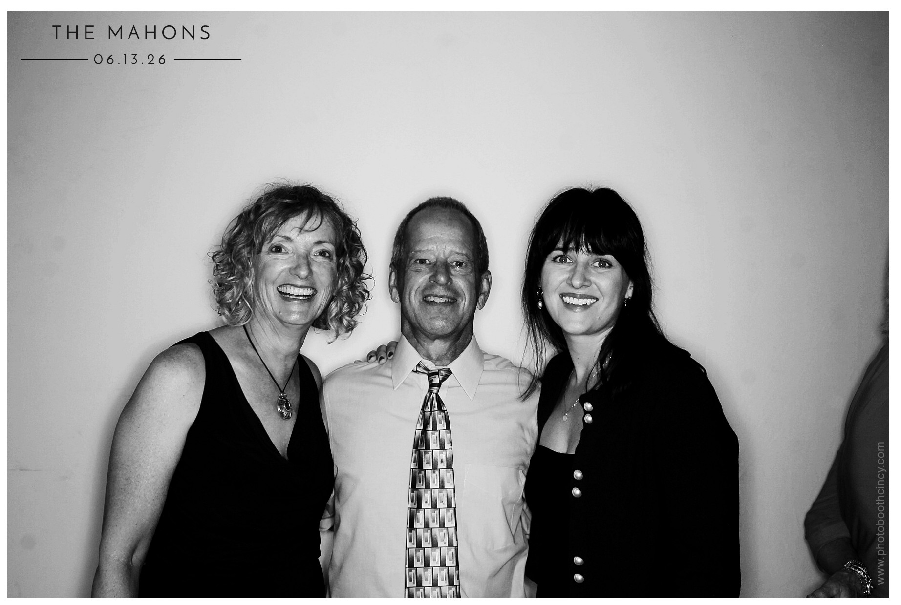 The Mahons | View more photos from the event at gallery.photoboothcincy.com/u/PhotoBoothCincy/The-Mahons