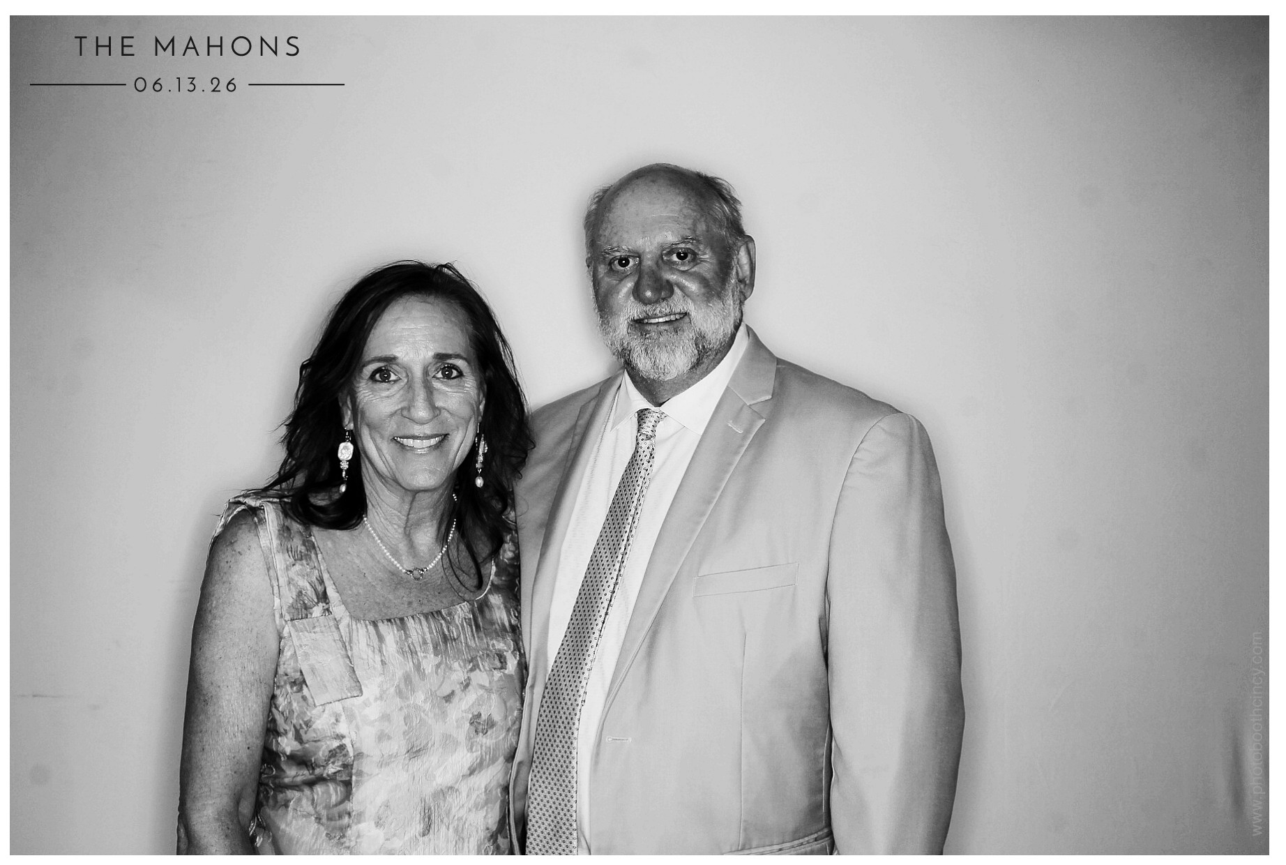The Mahons | View more photos from the event at gallery.photoboothcincy.com/u/PhotoBoothCincy/The-Mahons