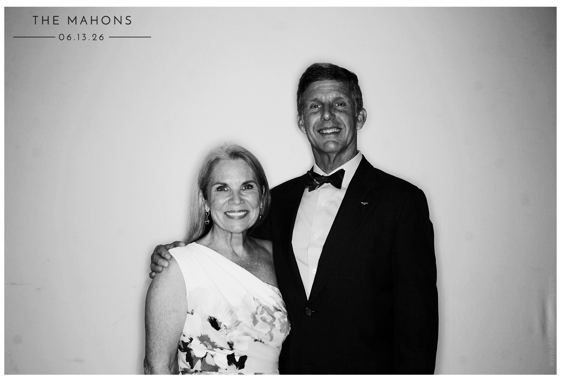 The Mahons | View more photos from the event at gallery.photoboothcincy.com/u/PhotoBoothCincy/The-Mahons