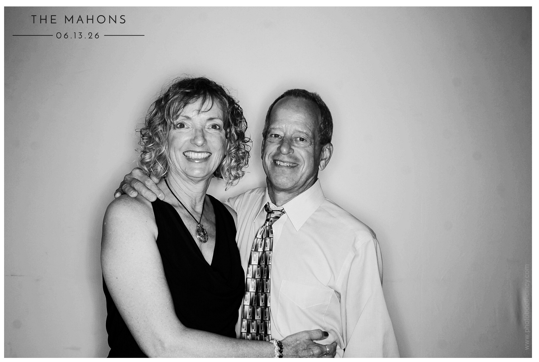 The Mahons | View more photos from the event at gallery.photoboothcincy.com/u/PhotoBoothCincy/The-Mahons