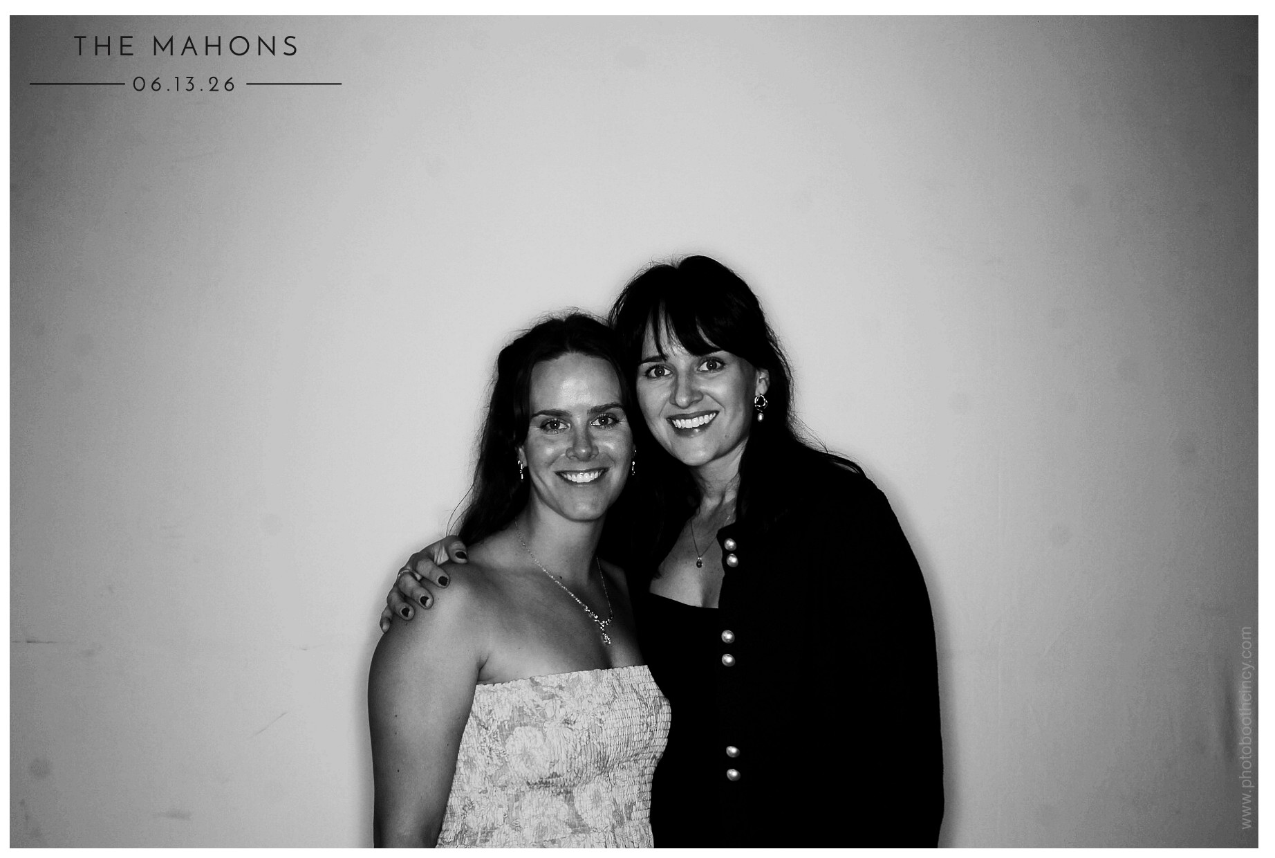 The Mahons | View more photos from the event at gallery.photoboothcincy.com/u/PhotoBoothCincy/The-Mahons