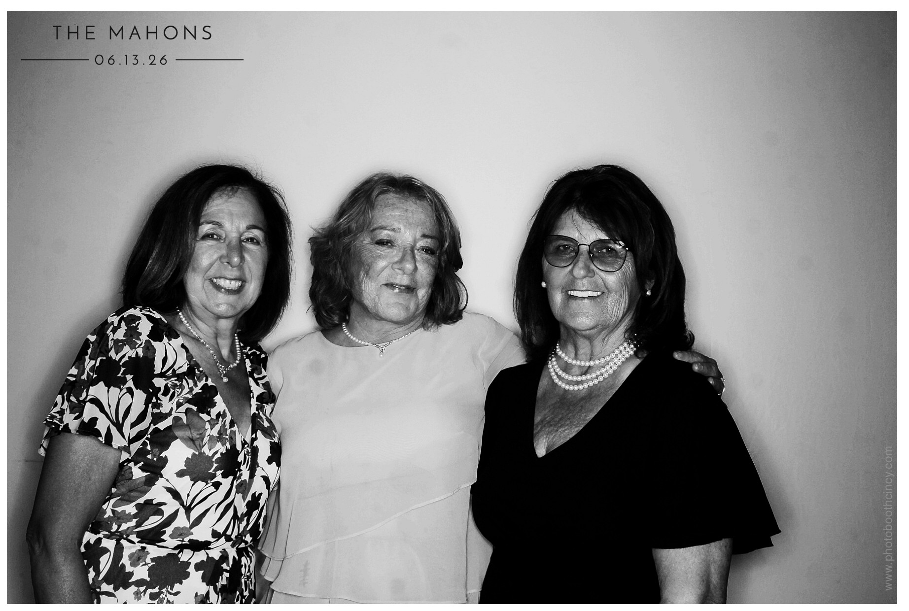The Mahons | View more photos from the event at gallery.photoboothcincy.com/u/PhotoBoothCincy/The-Mahons