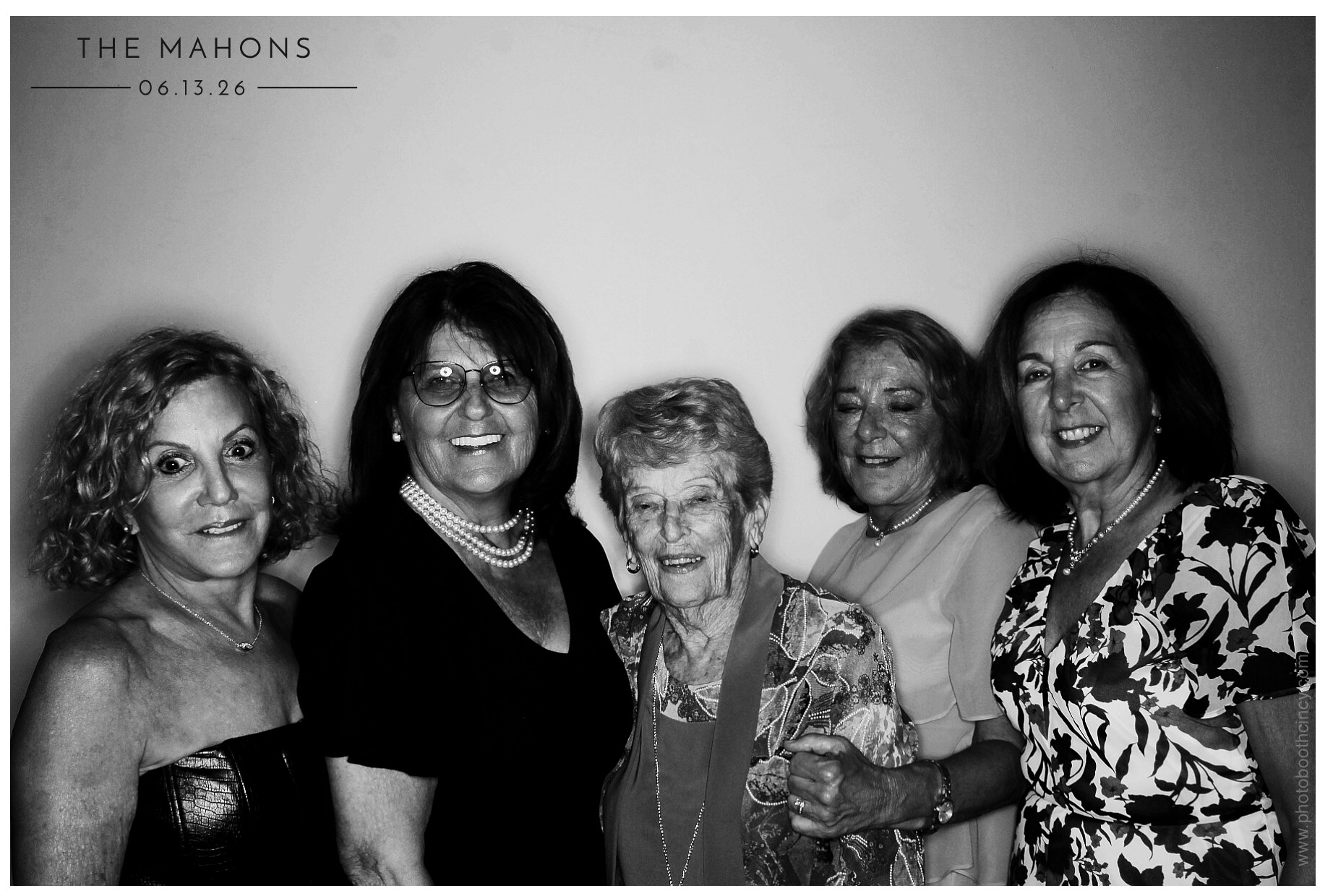 The Mahons | View more photos from the event at gallery.photoboothcincy.com/u/PhotoBoothCincy/The-Mahons