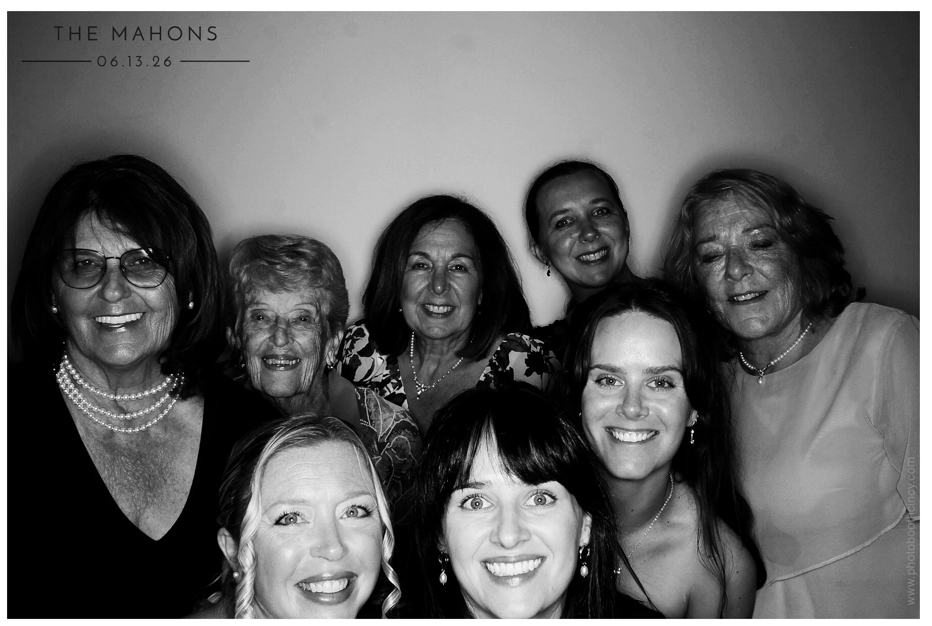 The Mahons | View more photos from the event at gallery.photoboothcincy.com/u/PhotoBoothCincy/The-Mahons