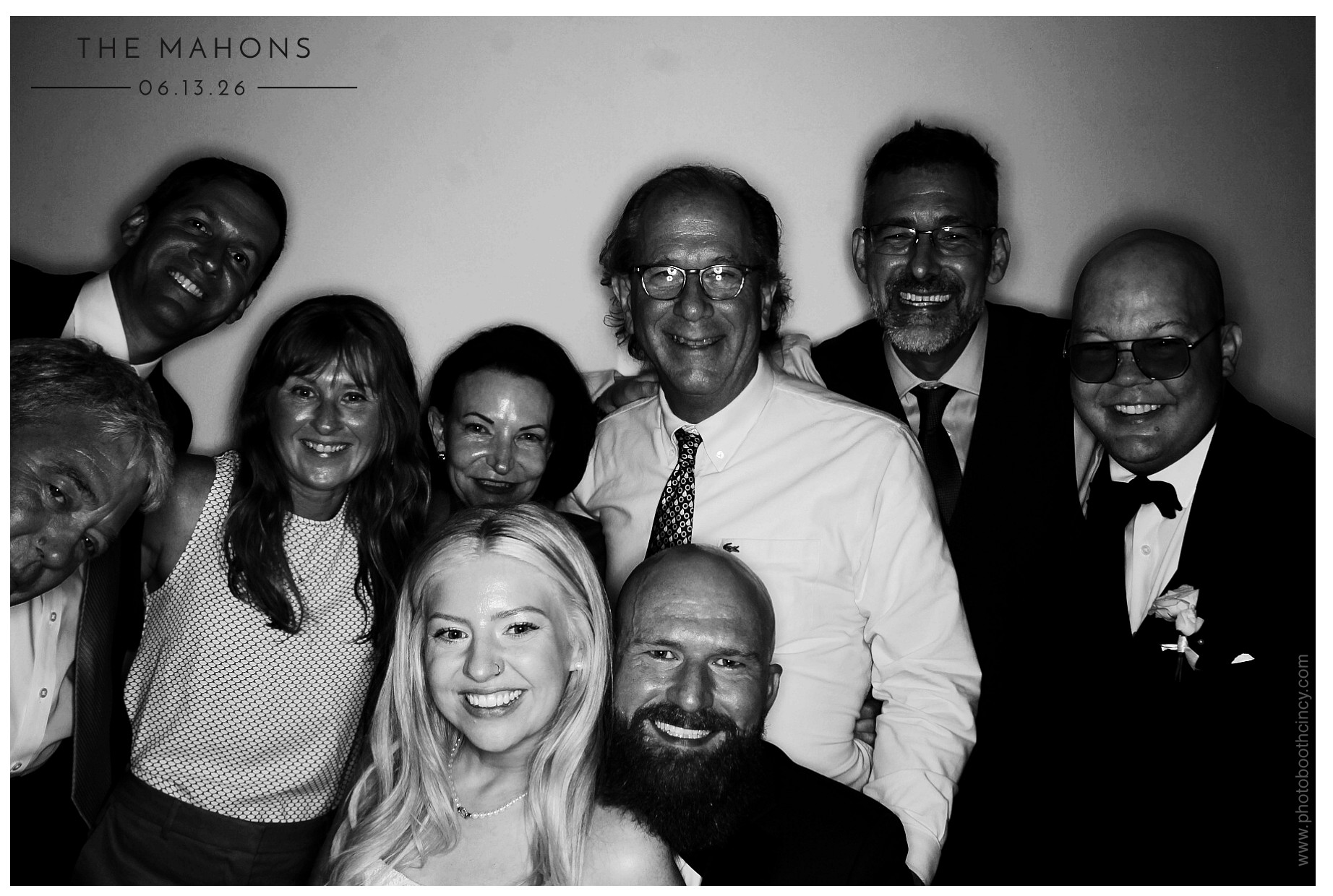 The Mahons | View more photos from the event at gallery.photoboothcincy.com/u/PhotoBoothCincy/The-Mahons