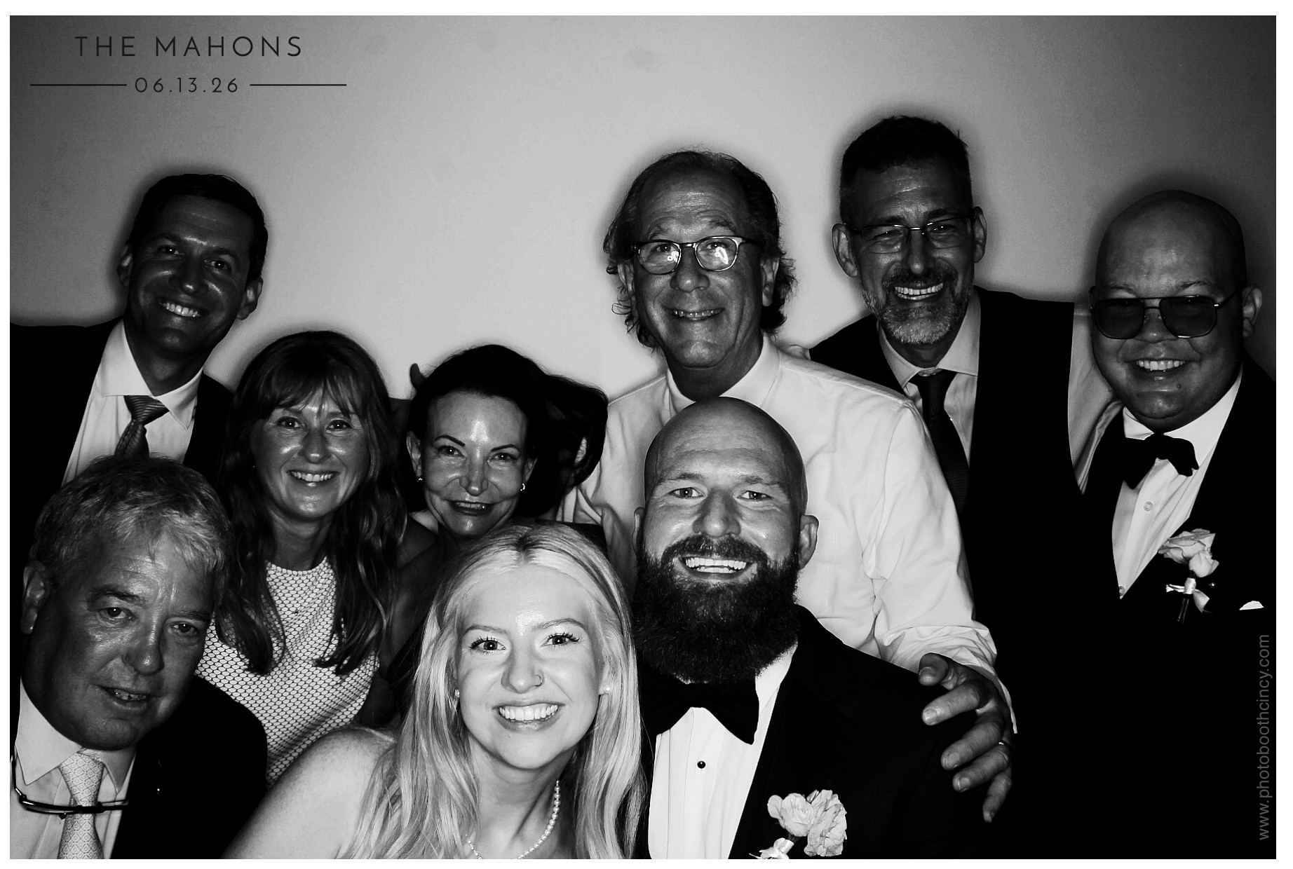 The Mahons | View more photos from the event at gallery.photoboothcincy.com/u/PhotoBoothCincy/The-Mahons