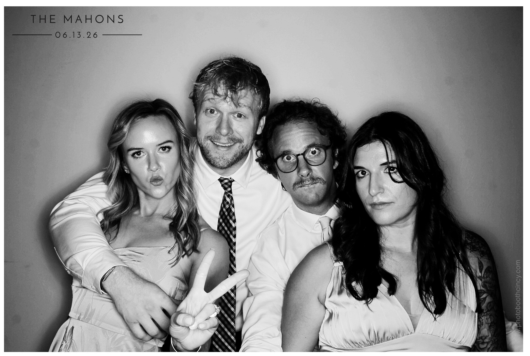 The Mahons | View more photos from the event at gallery.photoboothcincy.com/u/PhotoBoothCincy/The-Mahons