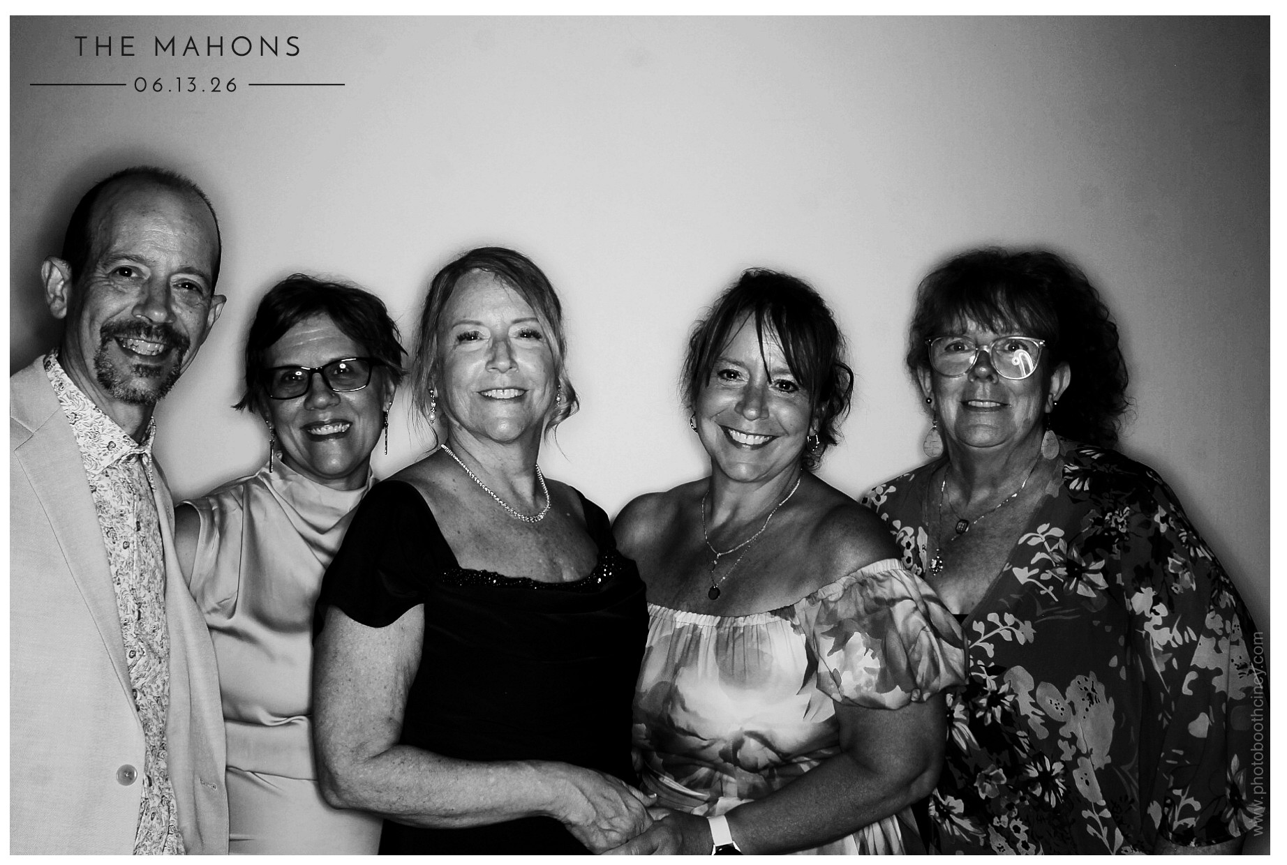 The Mahons | View more photos from the event at gallery.photoboothcincy.com/u/PhotoBoothCincy/The-Mahons