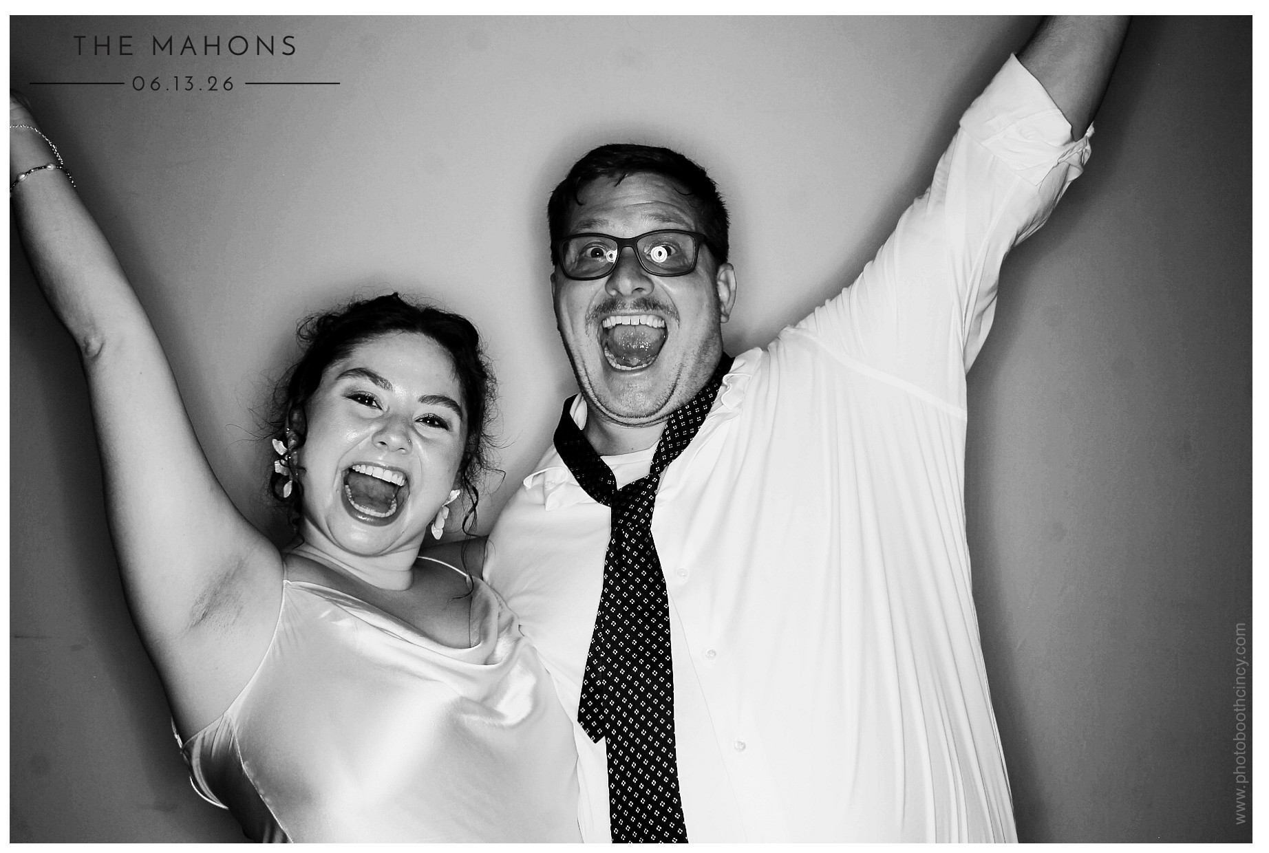 The Mahons | View more photos from the event at gallery.photoboothcincy.com/u/PhotoBoothCincy/The-Mahons