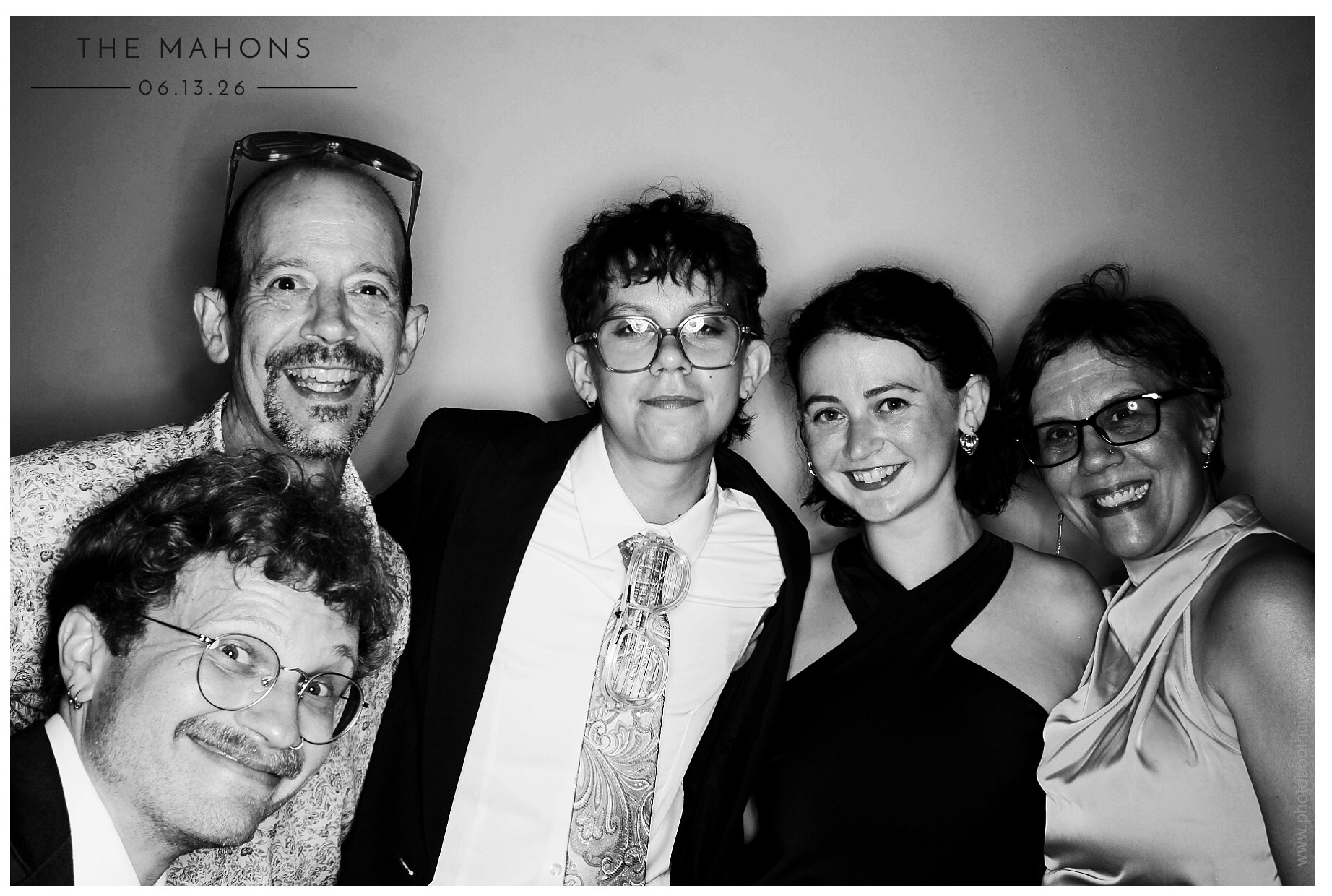 The Mahons | View more photos from the event at gallery.photoboothcincy.com/u/PhotoBoothCincy/The-Mahons